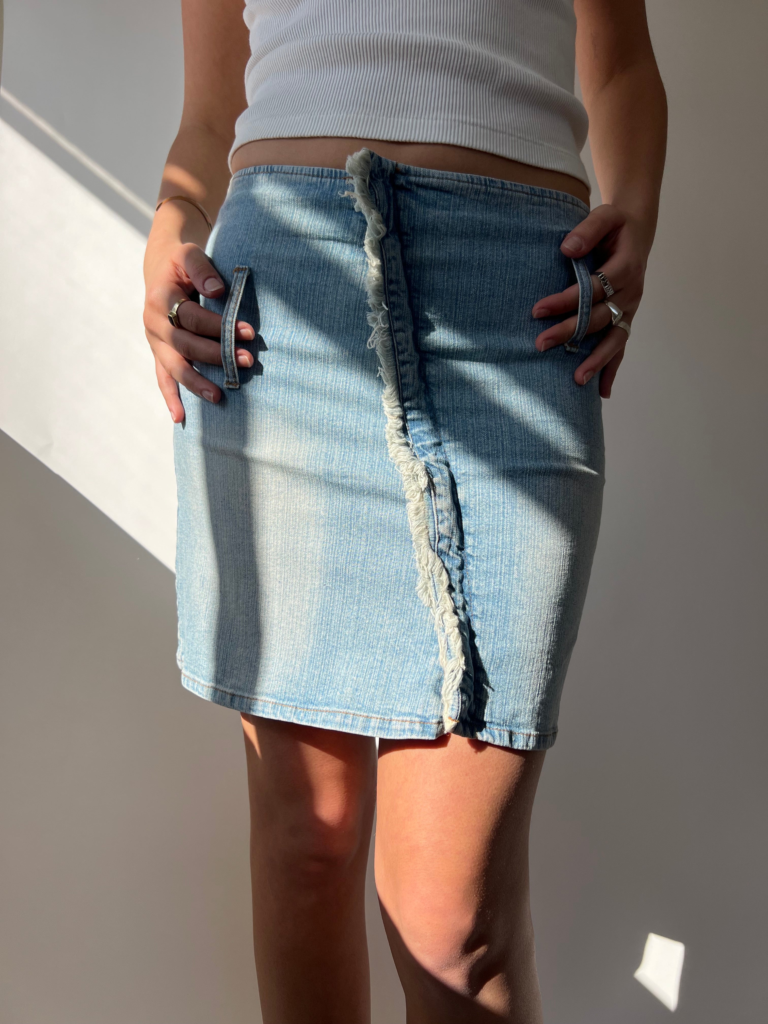 חצאית ג׳ינס בהירה (36)