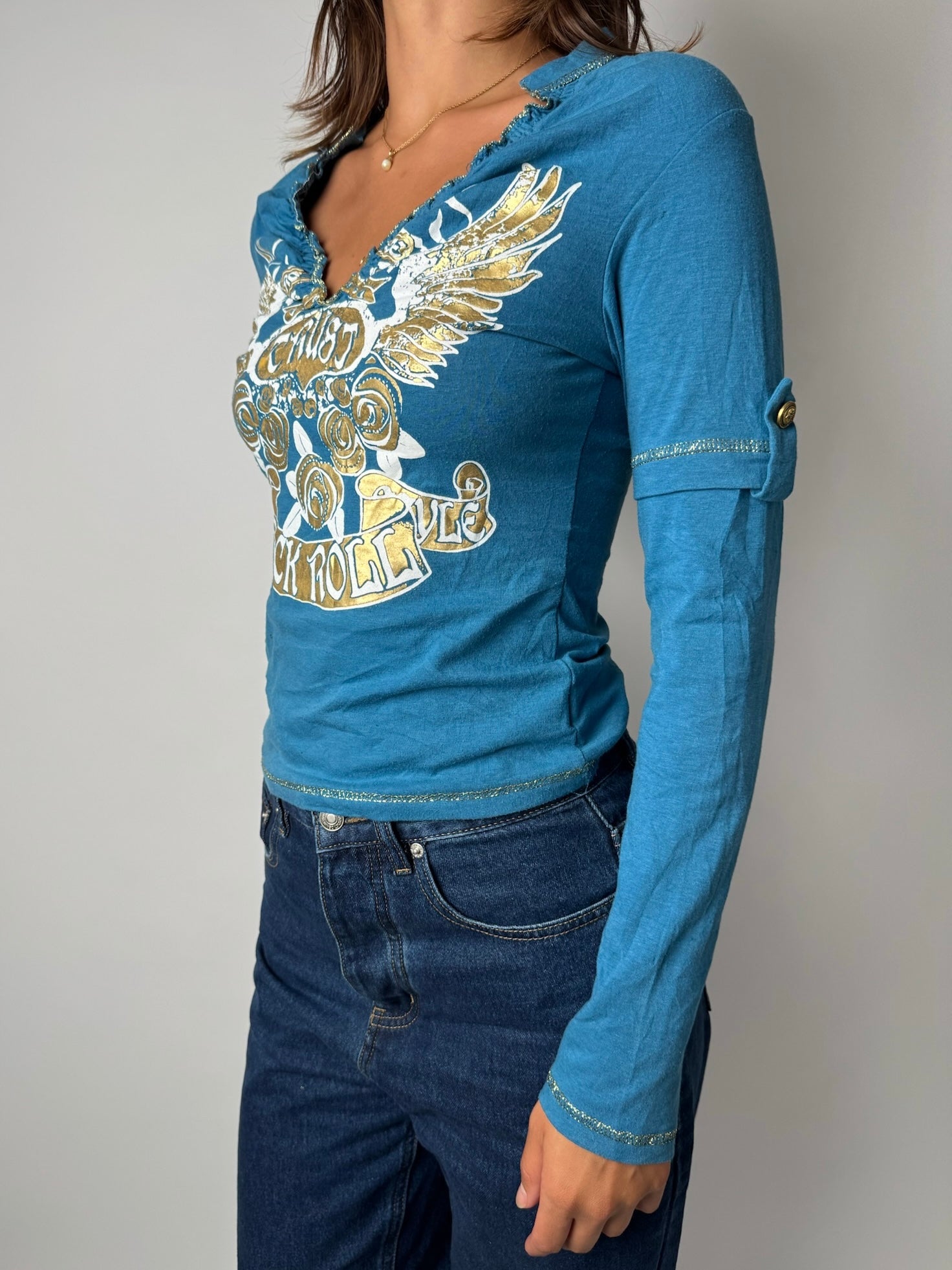 חולצה עם הדפס גרפי מטאלי (S-M)