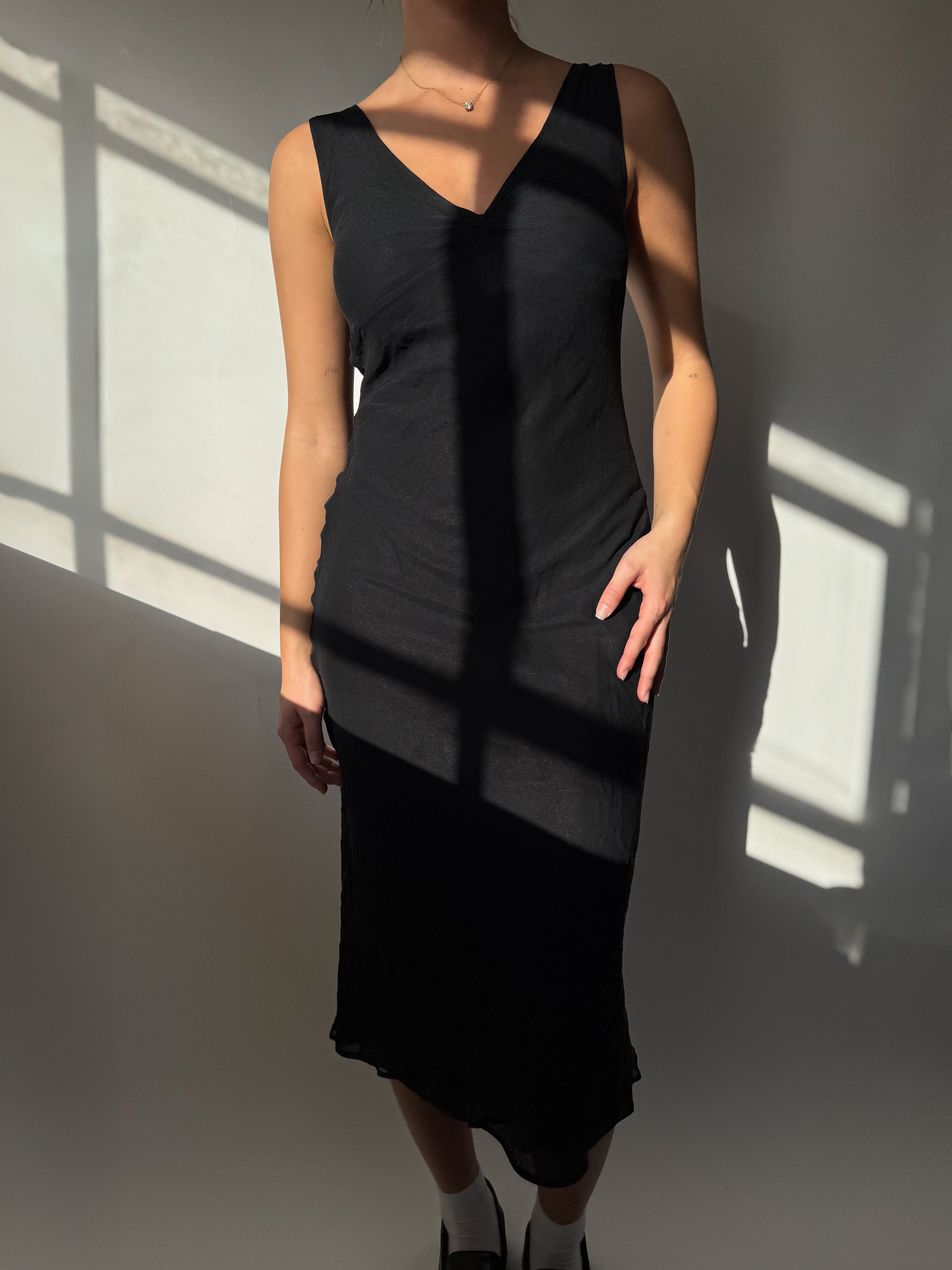 שמלת משי שחורה (M)