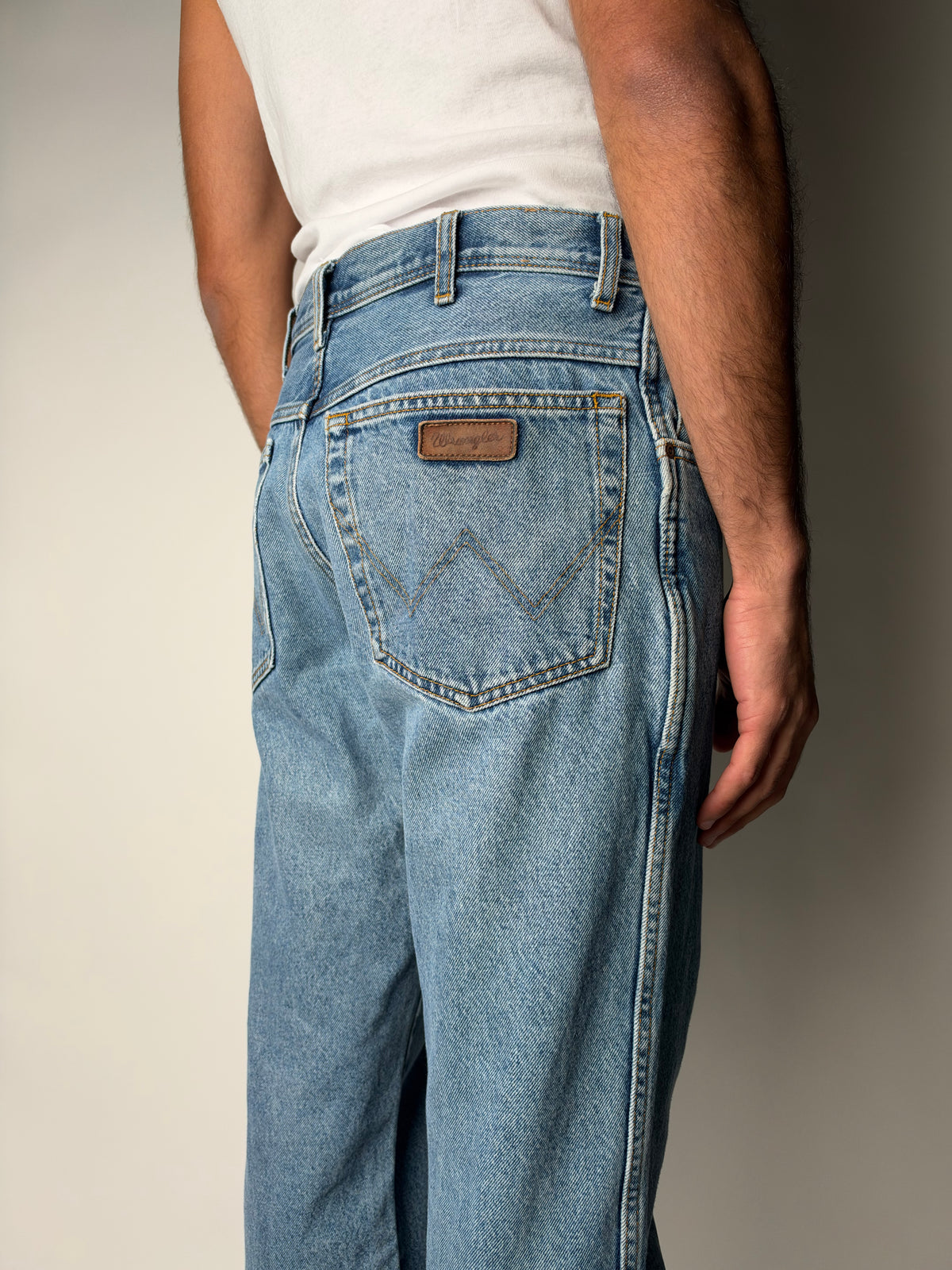 ג׳ינס בהיר Wrangler (44)
