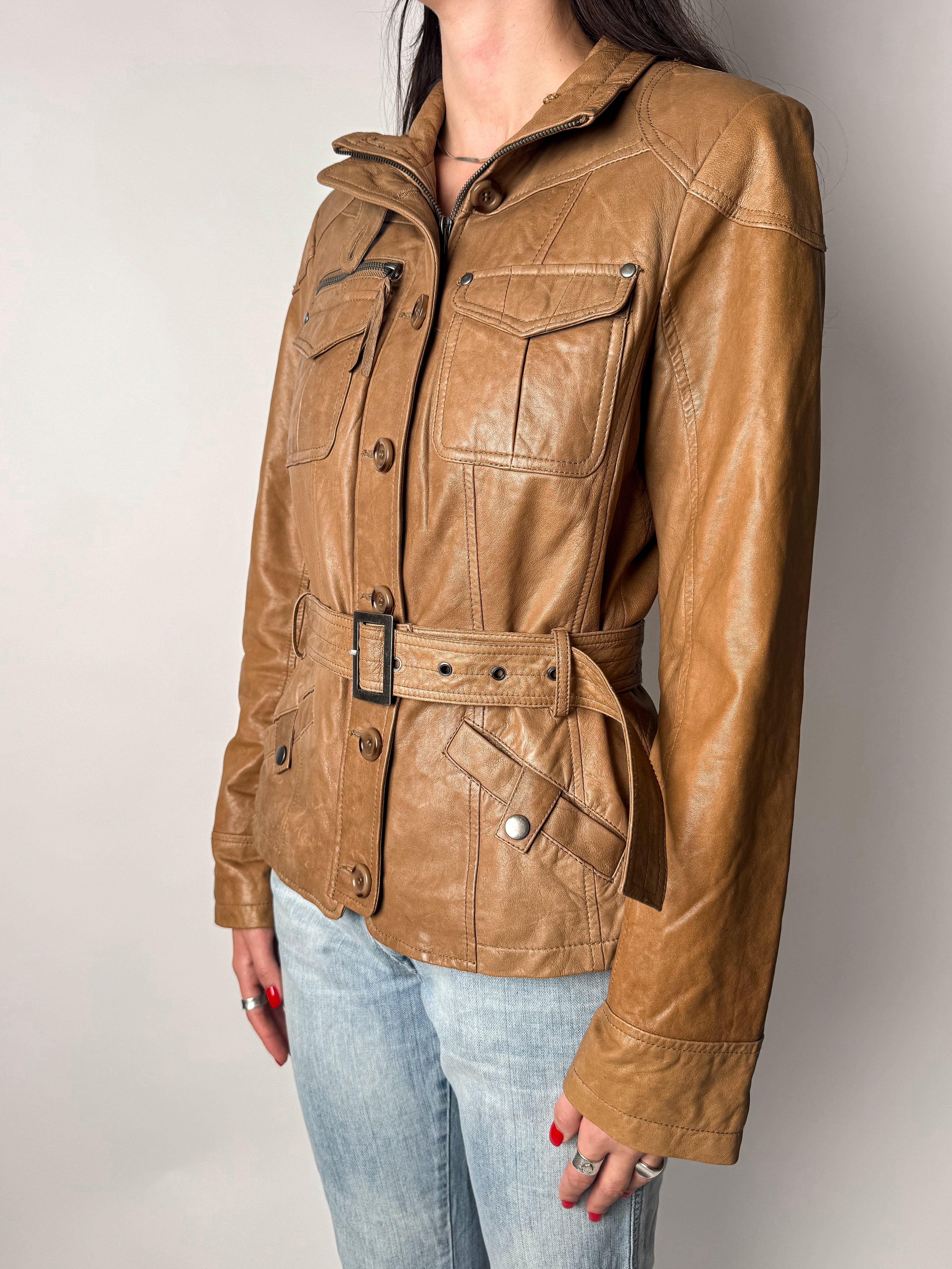 מעיל עור עם חגורה (XS)