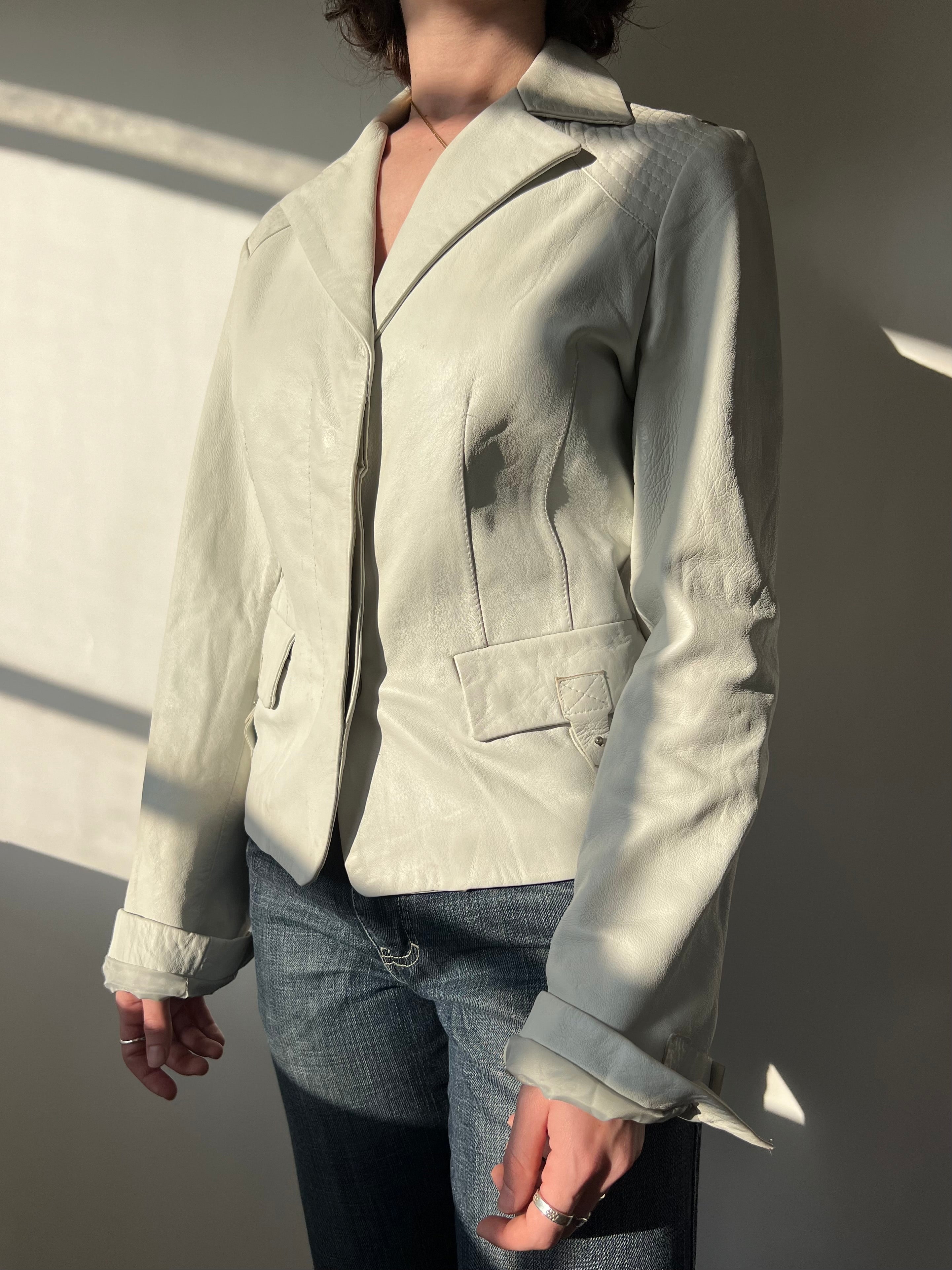 מעיל עור לבן (XS)