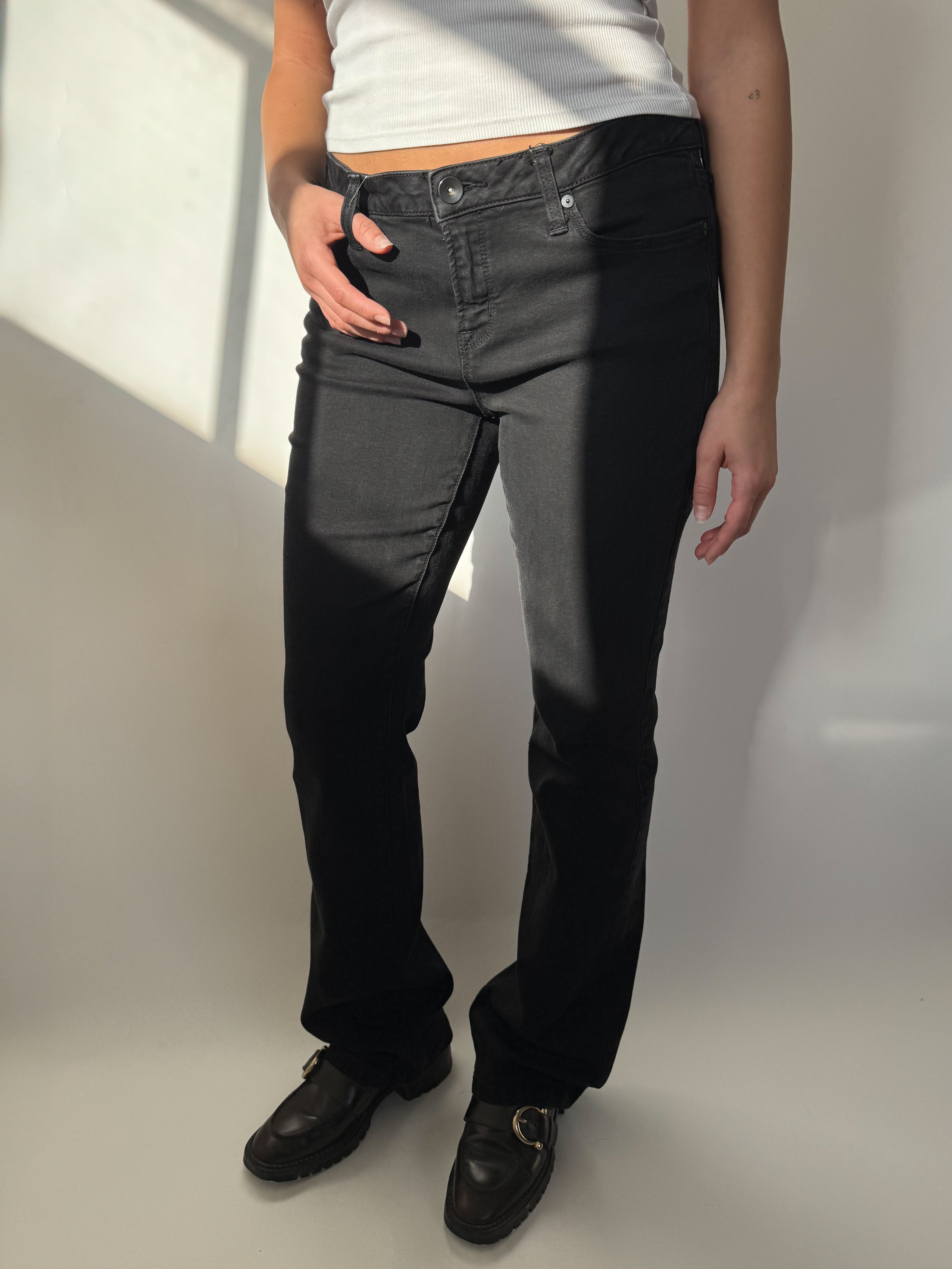 ג׳ינס שחור גזרת Bootcut (40)