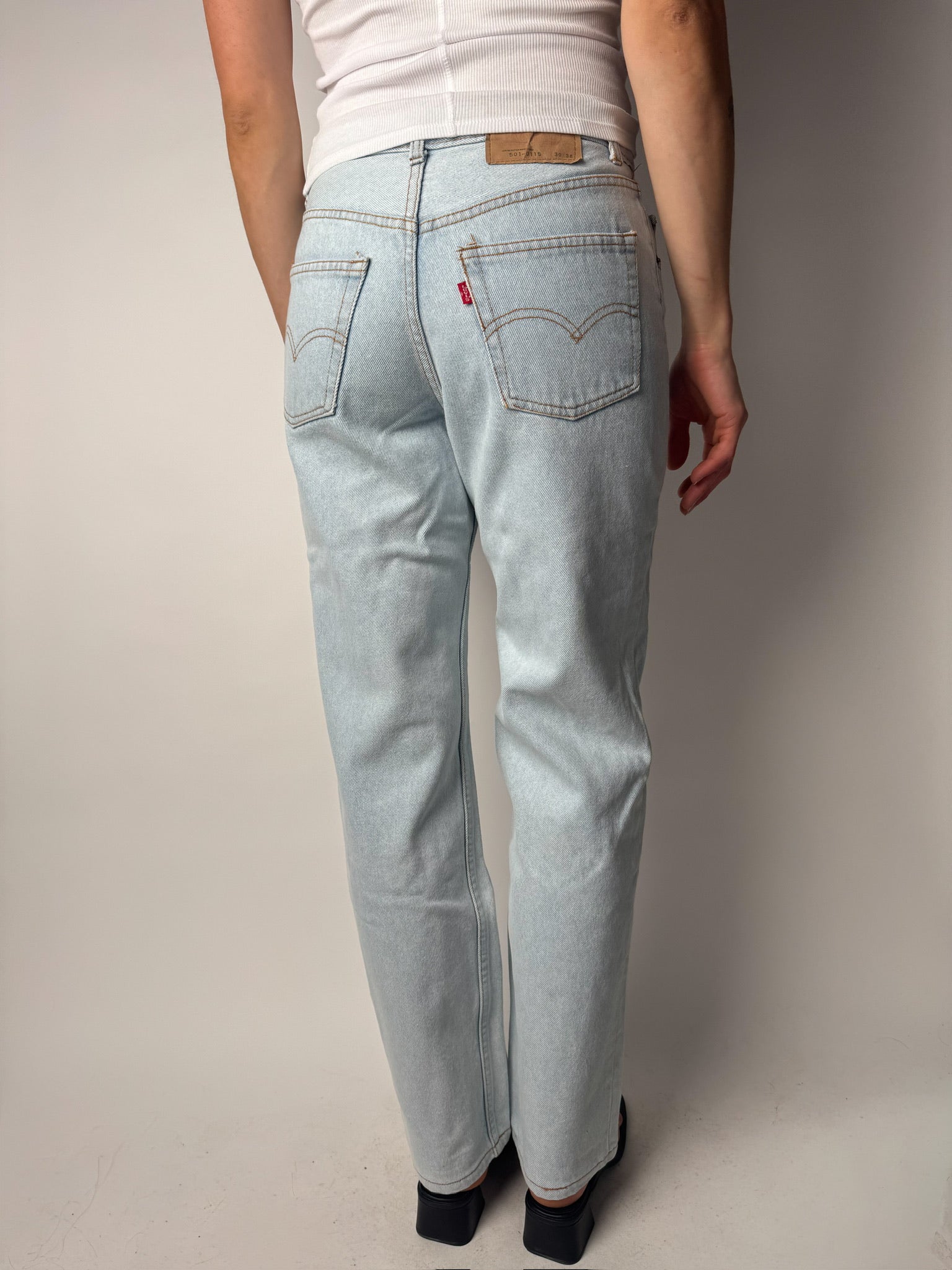ג׳ינס Levi’s בהיר בגזרה גבוהה (36)