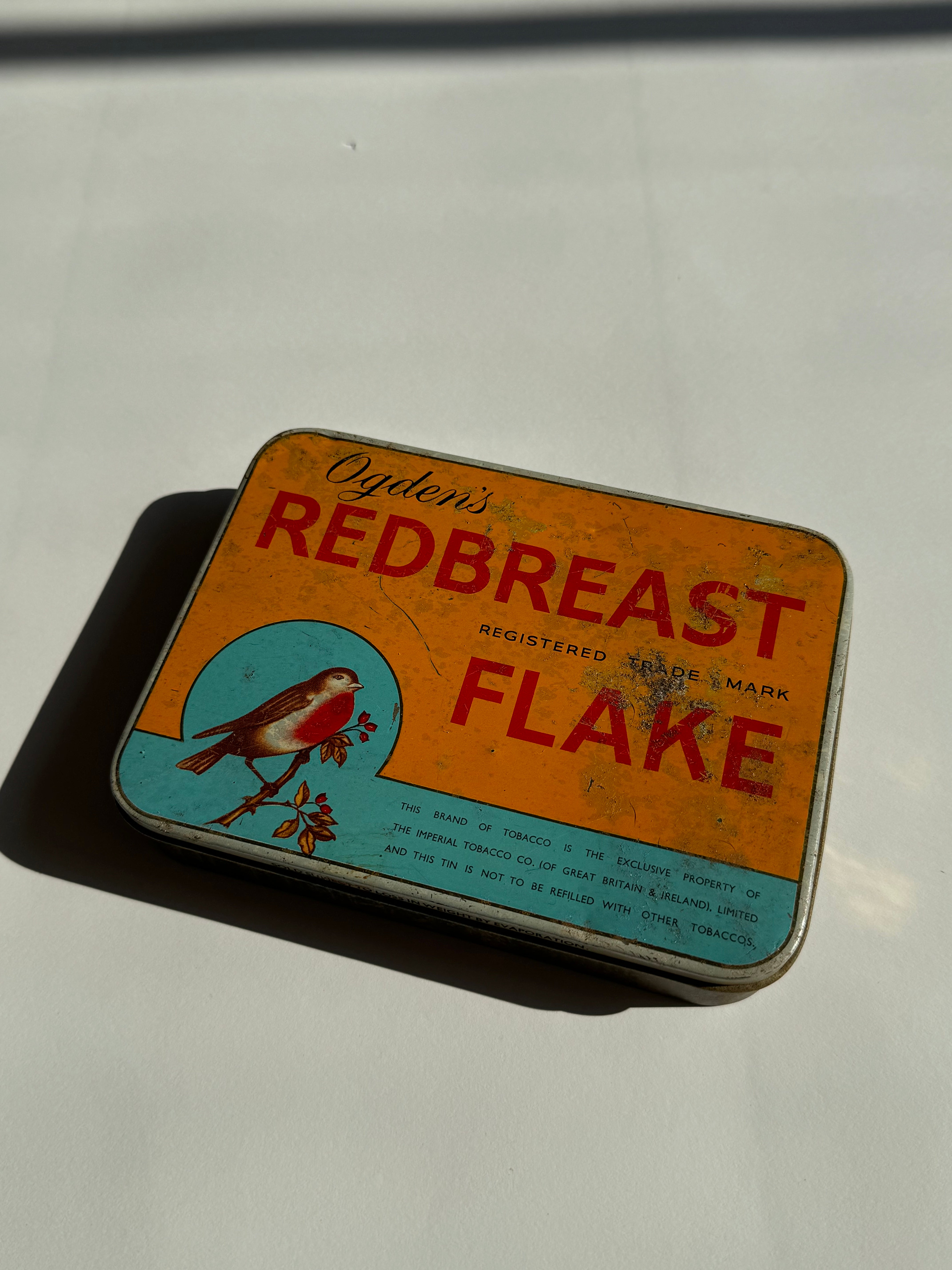 קופסת טבק וינטג׳ Ogden's Redbreast Flake