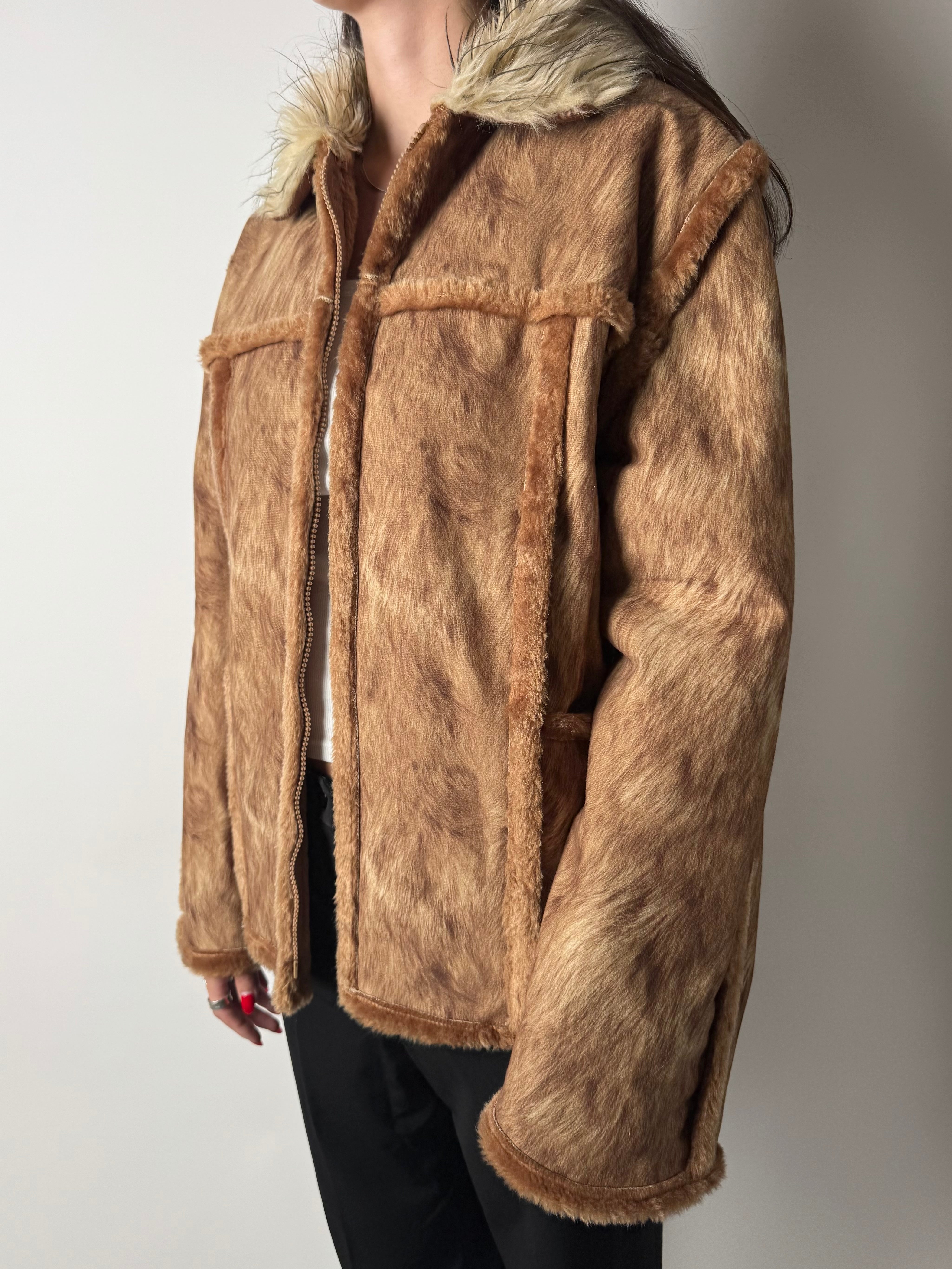 מעיל בשילוב פרווה (M-L)