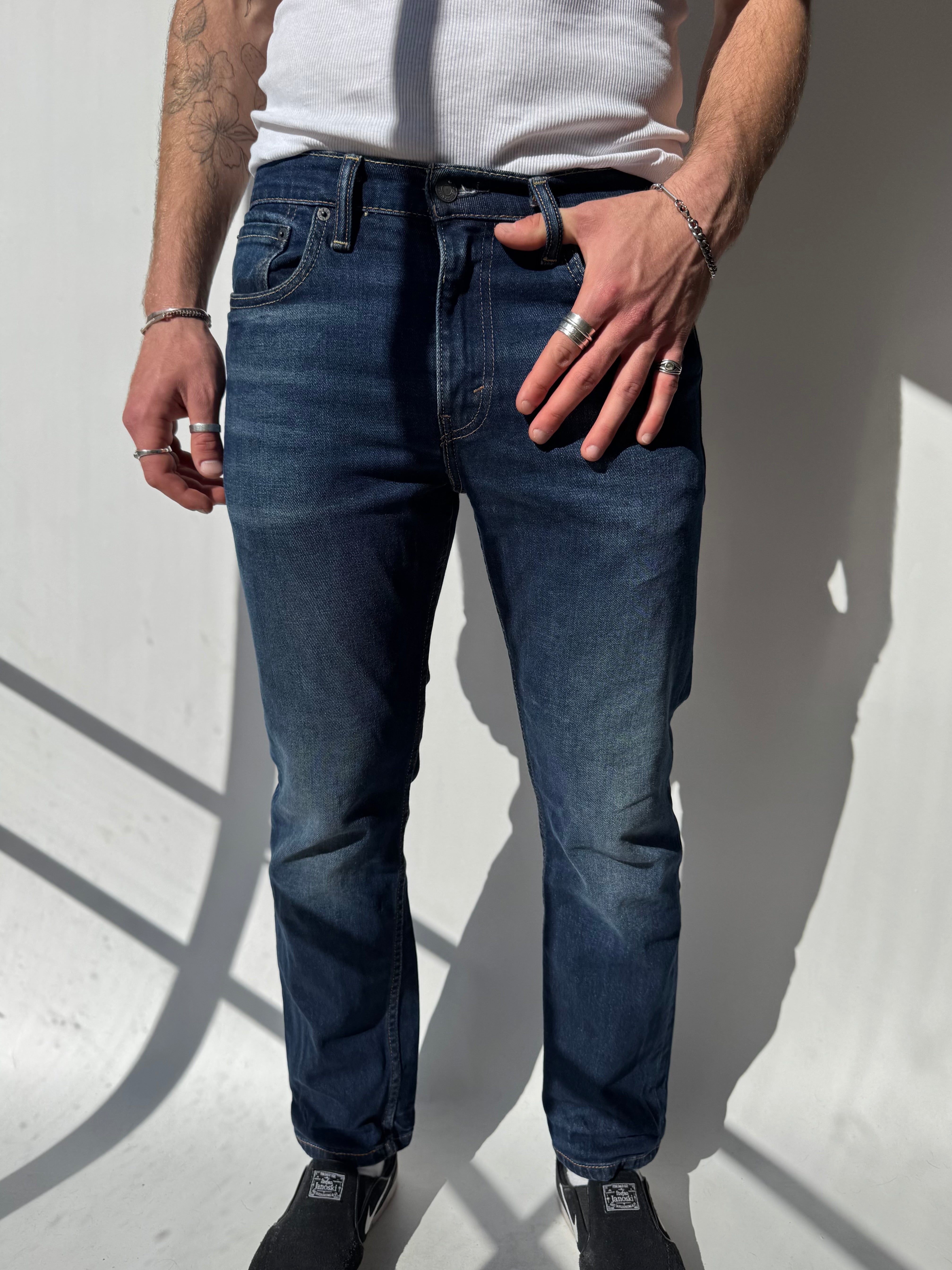 ג׳ינס בגזרת סלים Levi's (40)
