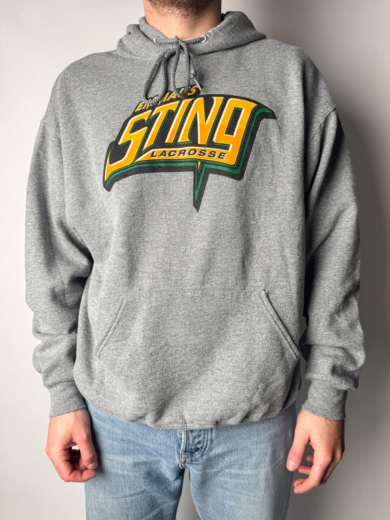 קפוצ׳ון לוגו אפור (XL)