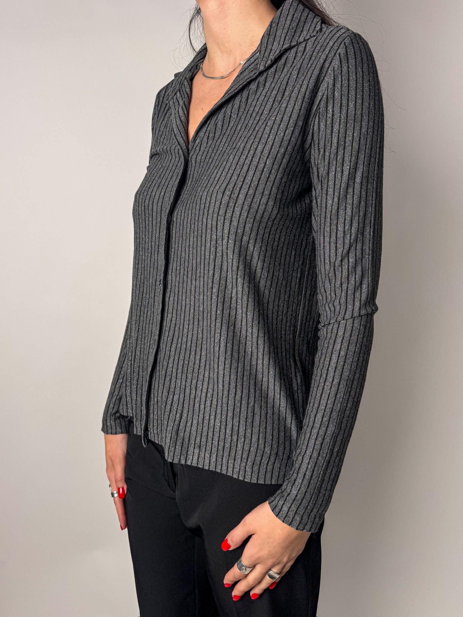 חולצת פסים מכופתרת (M)