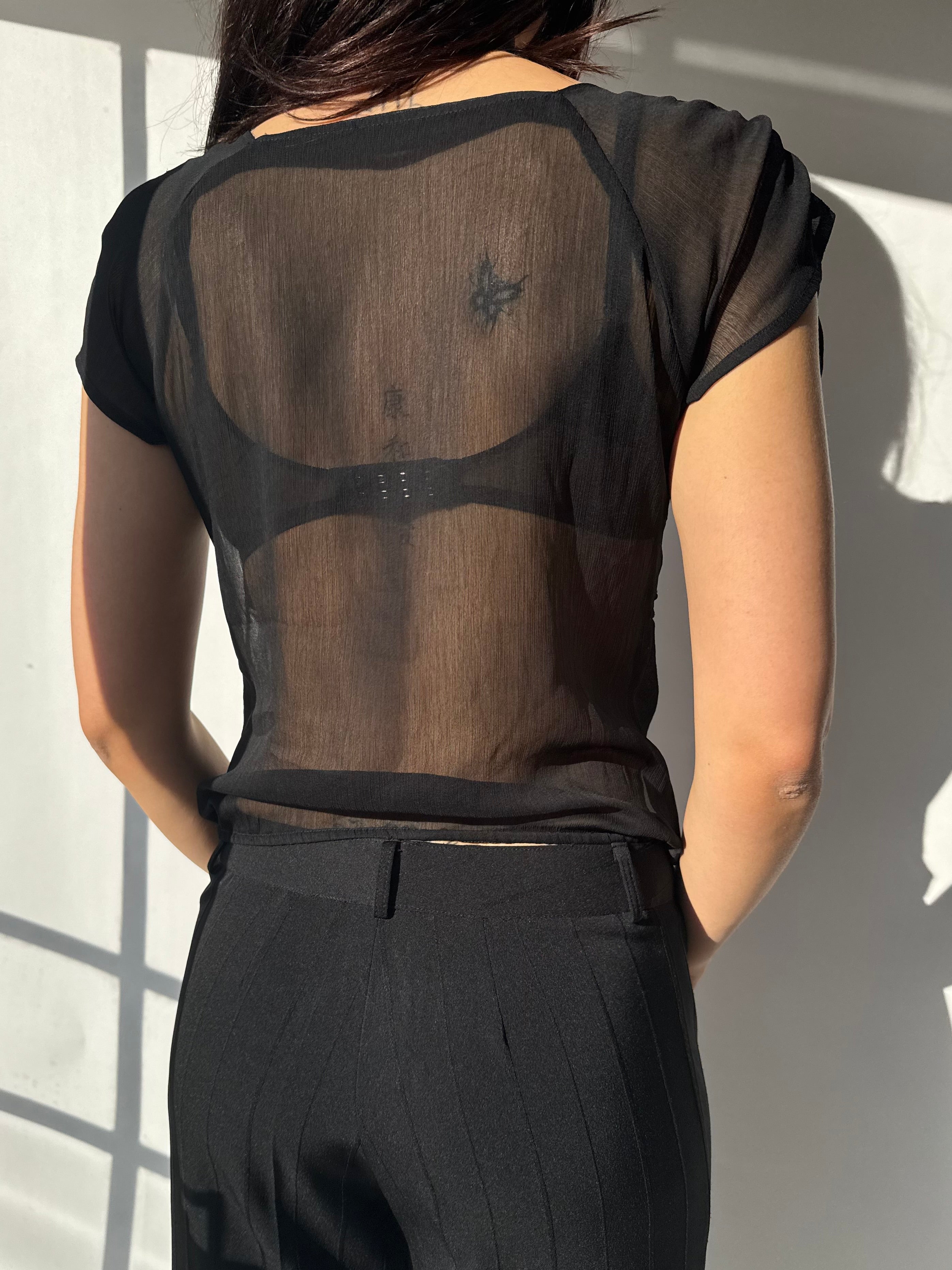 חולצת שיפון בשילוב פייטים (S)