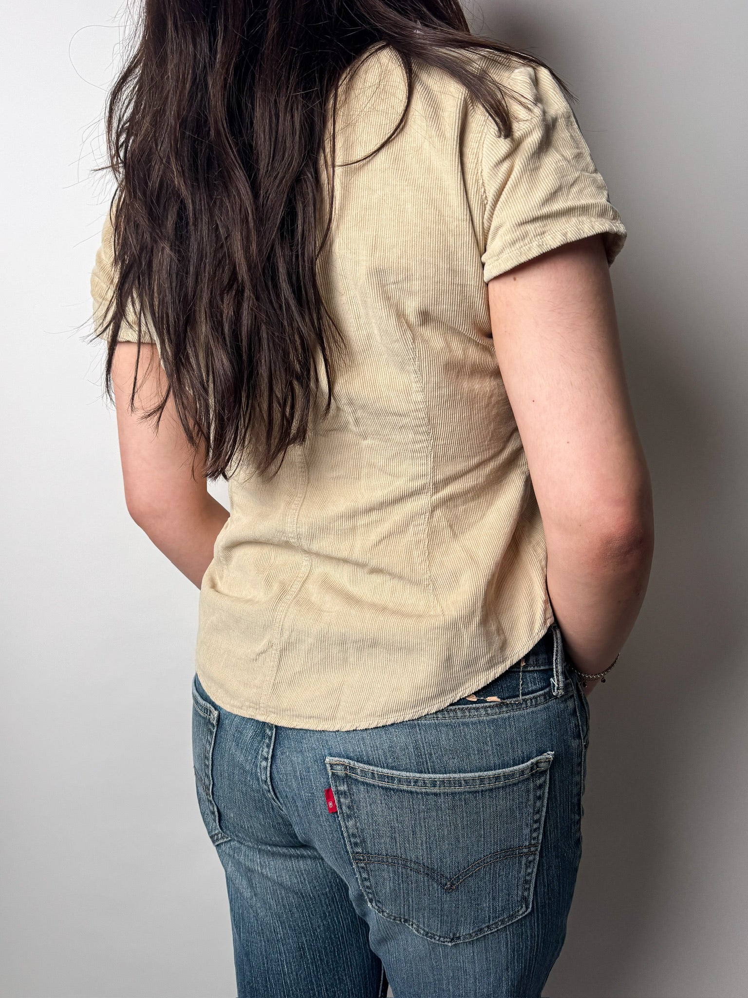 חולצת קורדרוי מכופתרת (M)