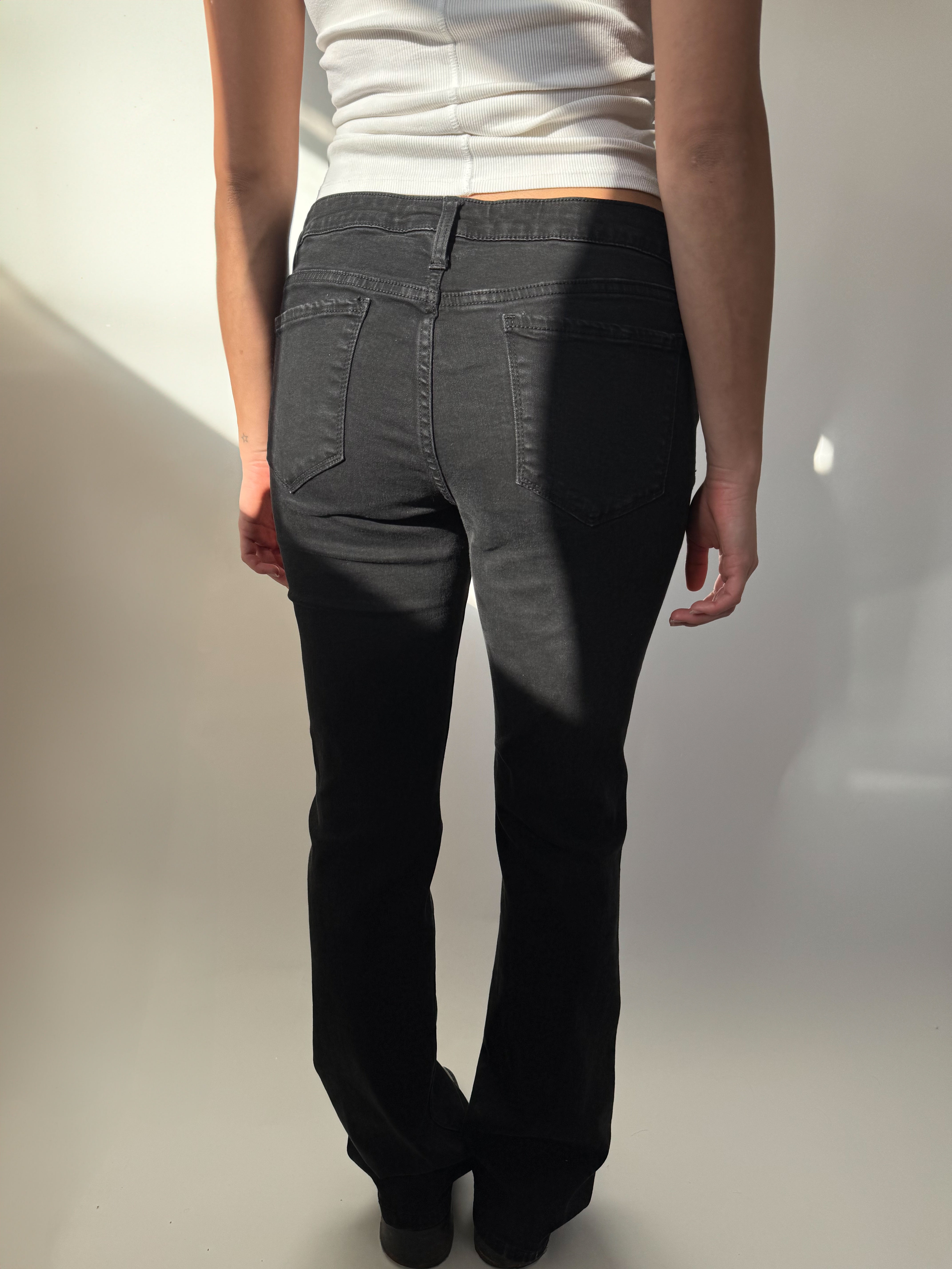 ג׳ינס שחור גזרת Bootcut (40)