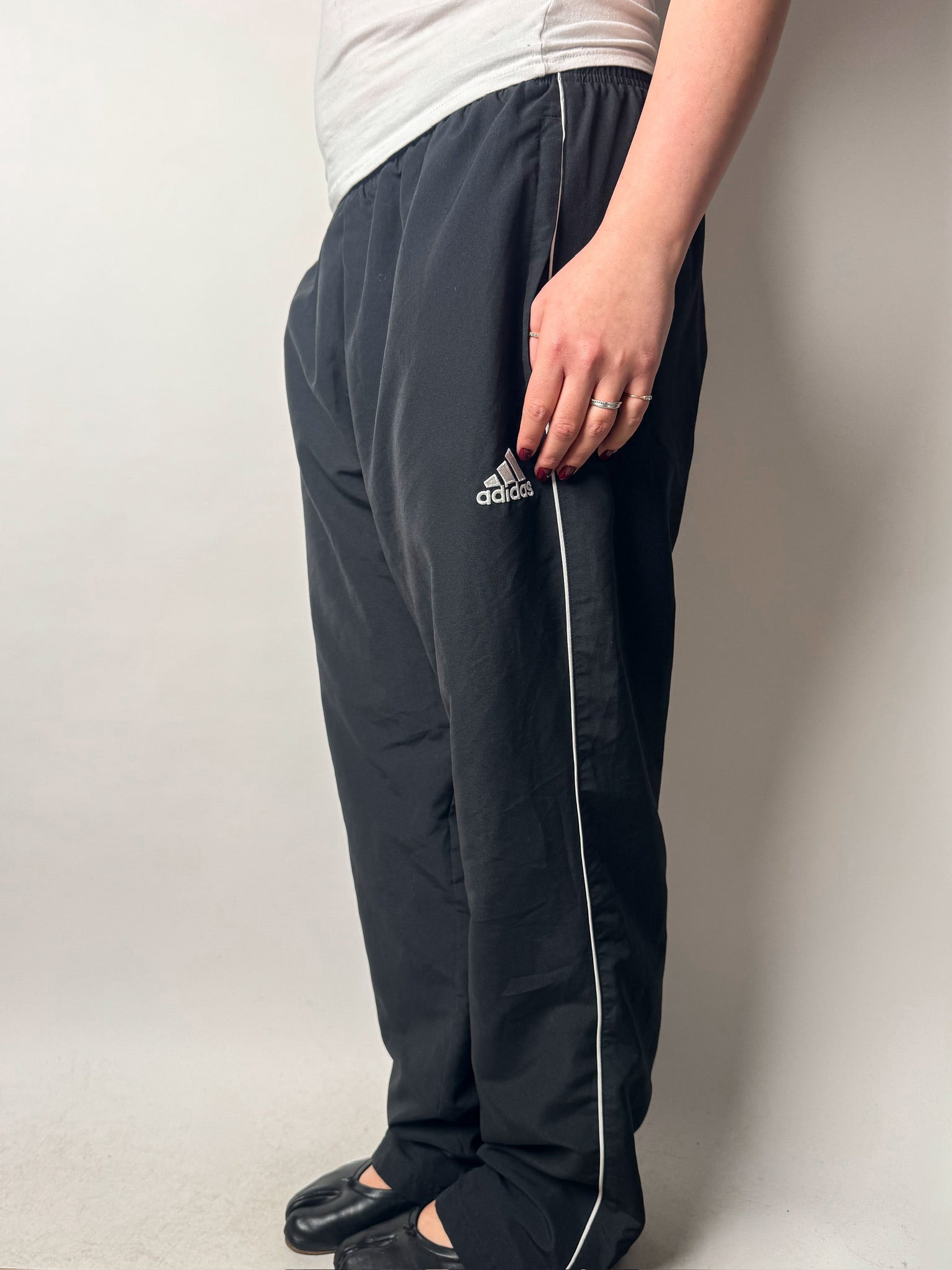 מכנסי ספורט שחורים Adidas (M-L)