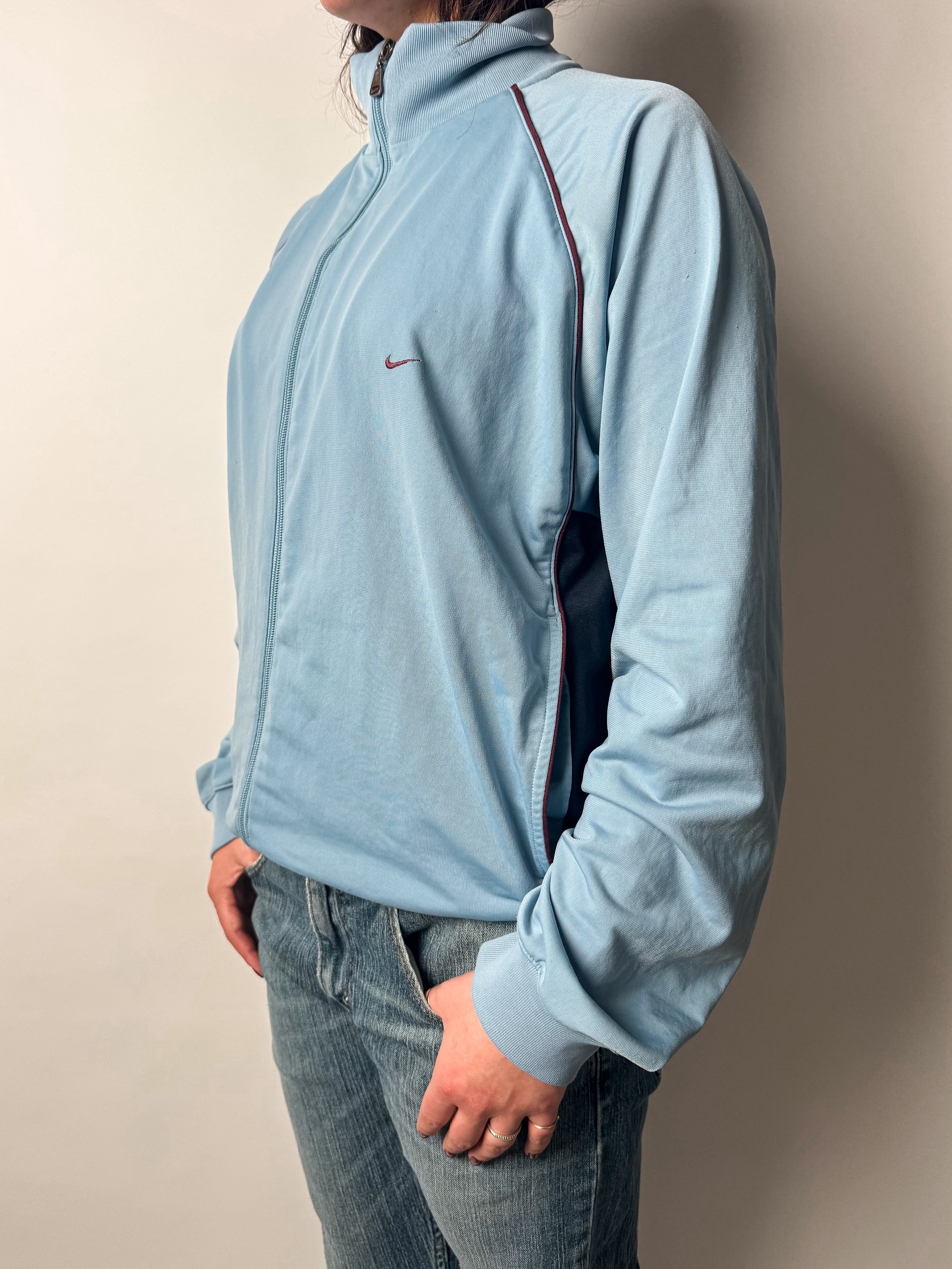 ג׳קט ספורט תכלת Nike (L)