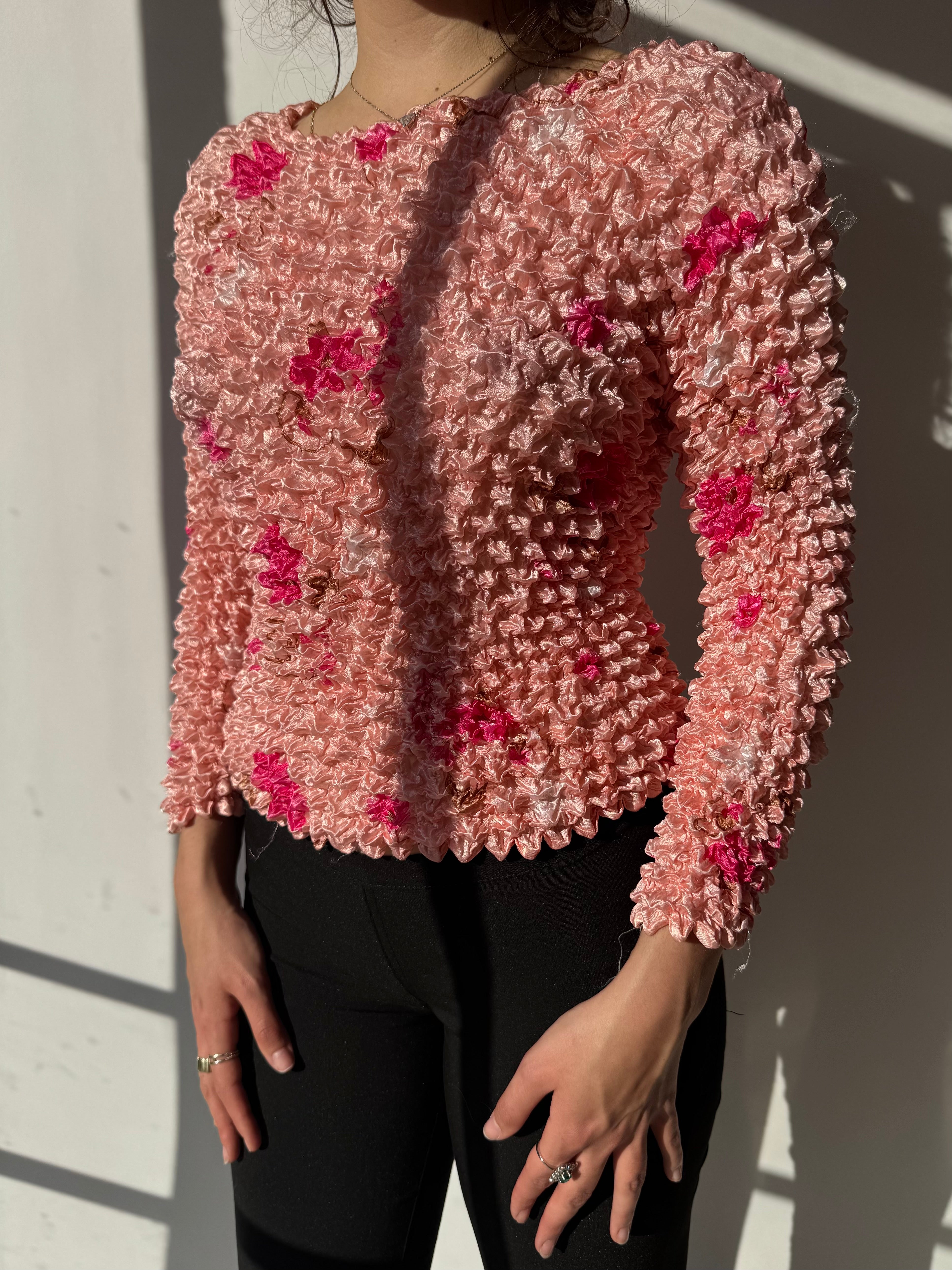 חולצת כיווצים פרחונית (XS)