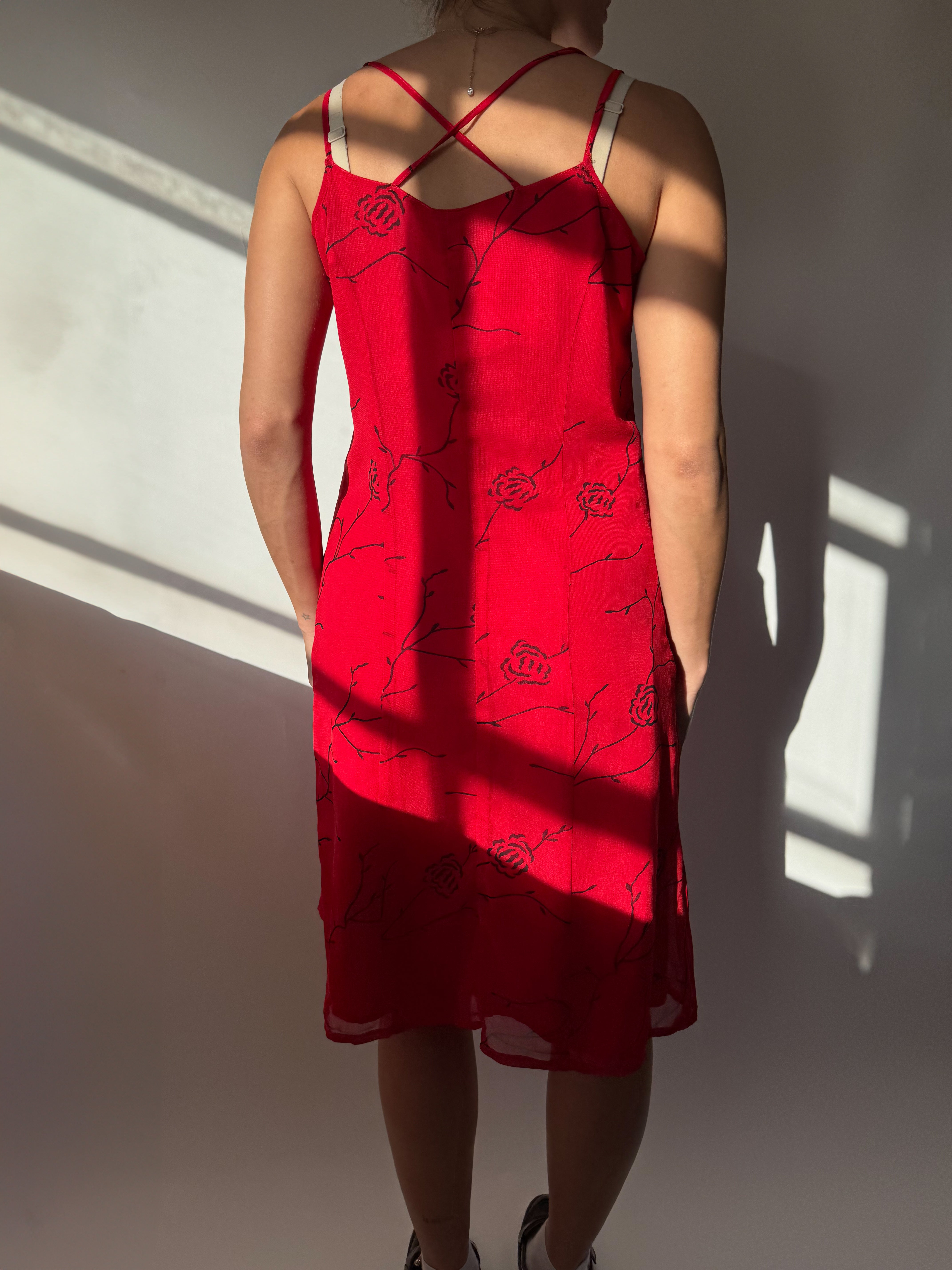 שמלת מידי אדומה ופרחונית (M-L)