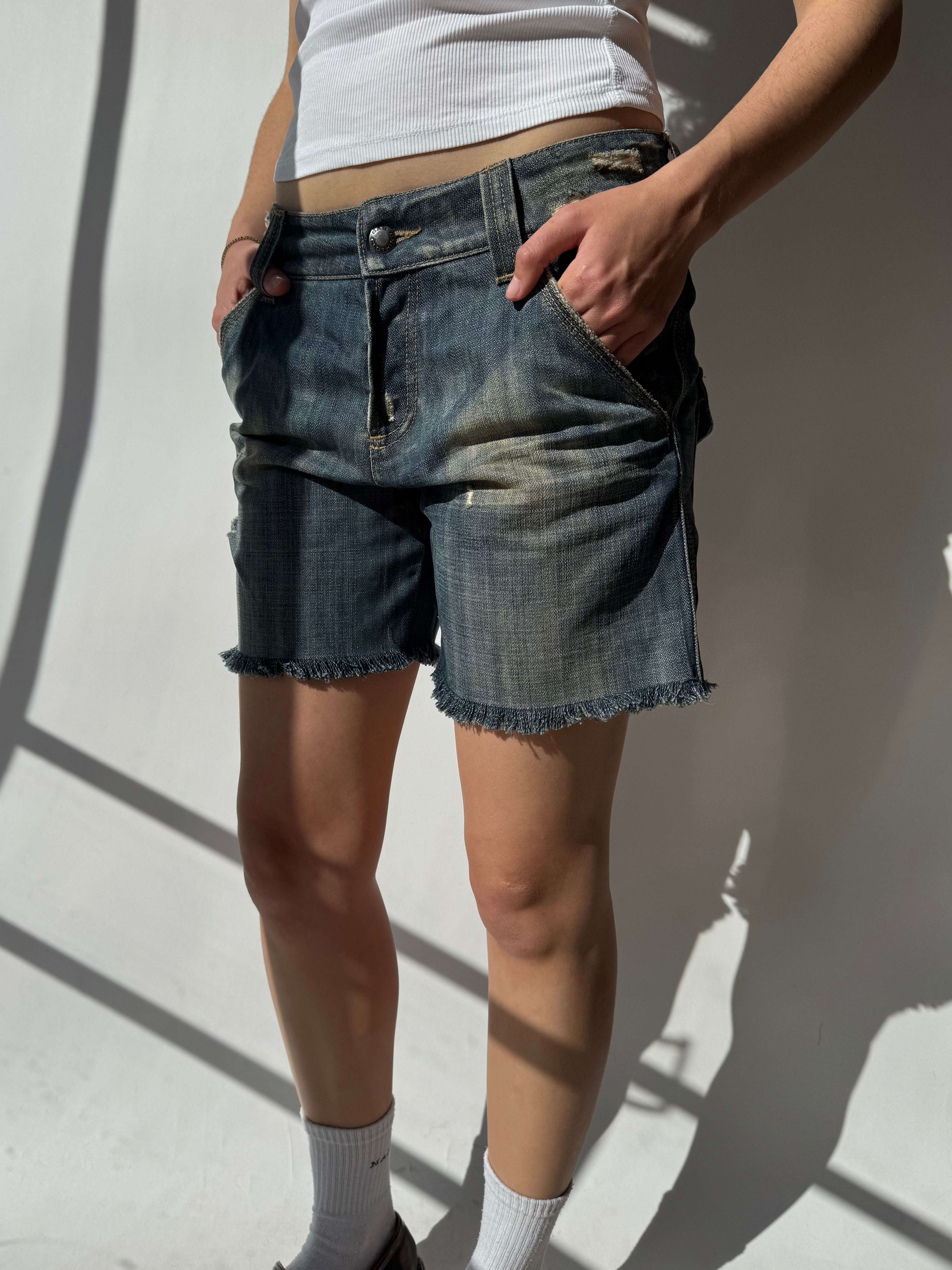 ג׳ינס קצר בסיומת גזורה Gas (34-36)