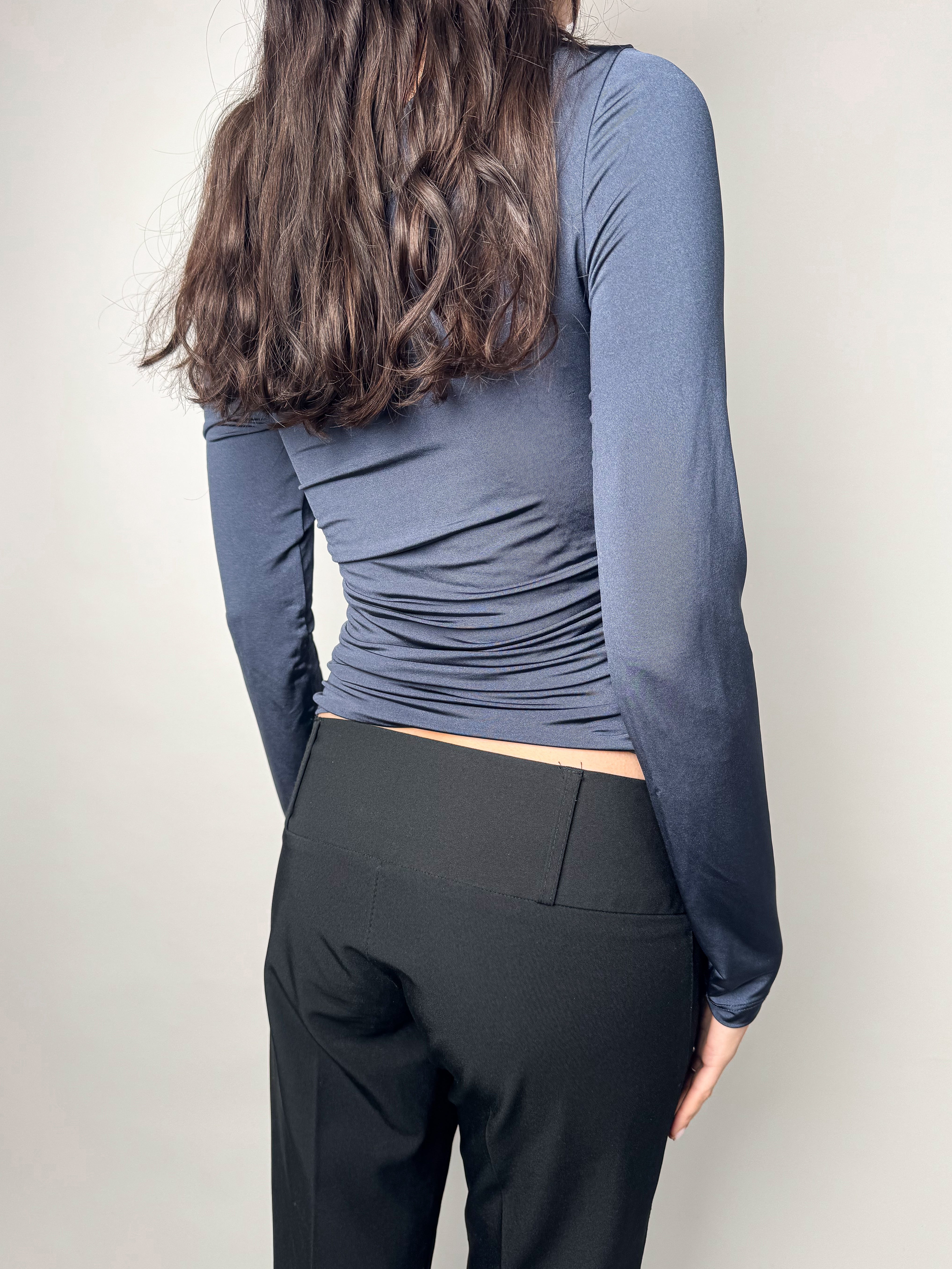 חולצת אוף שולדר מבריקה (XS)