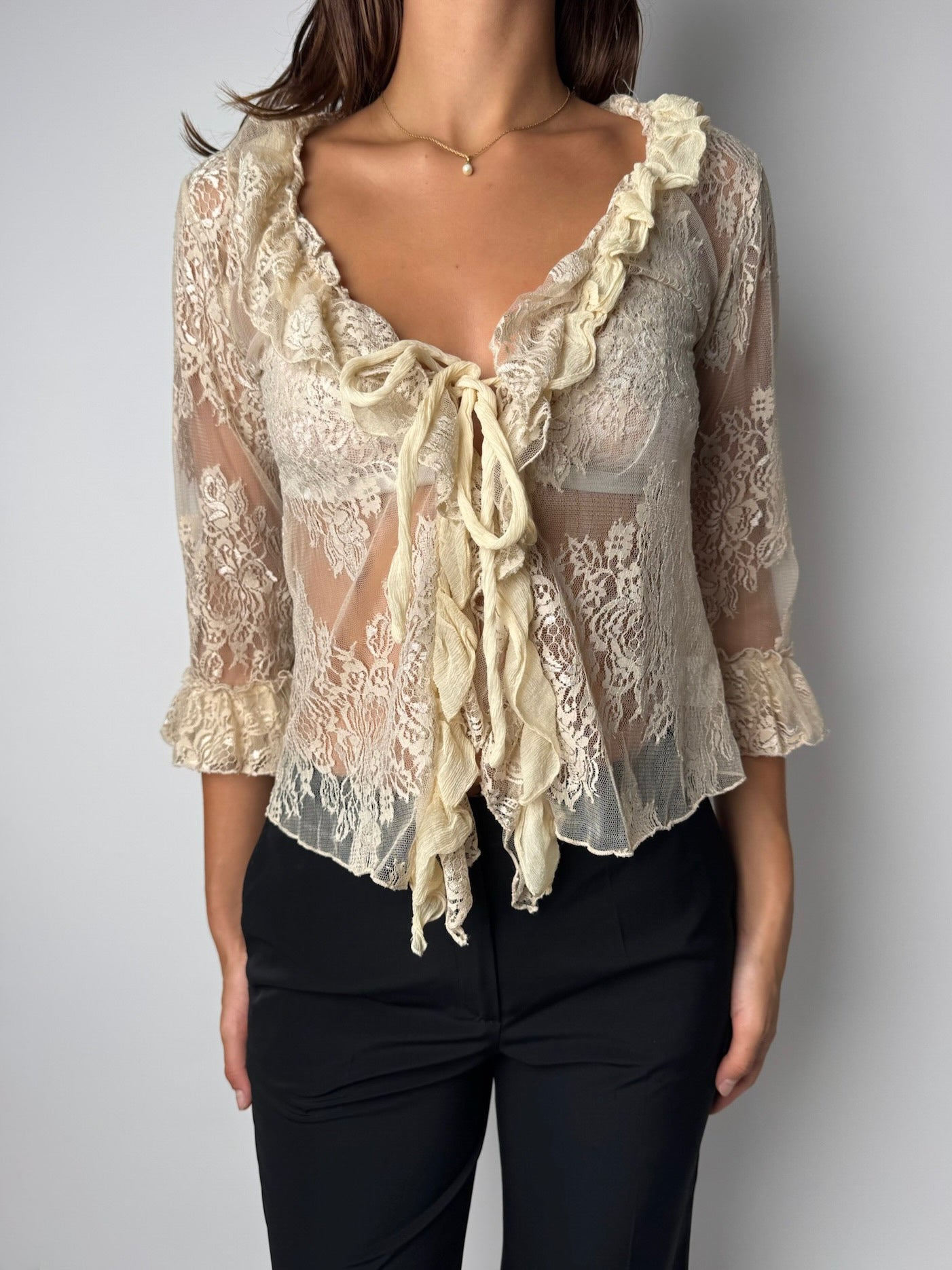 חולצת תחרה קשירה (S)