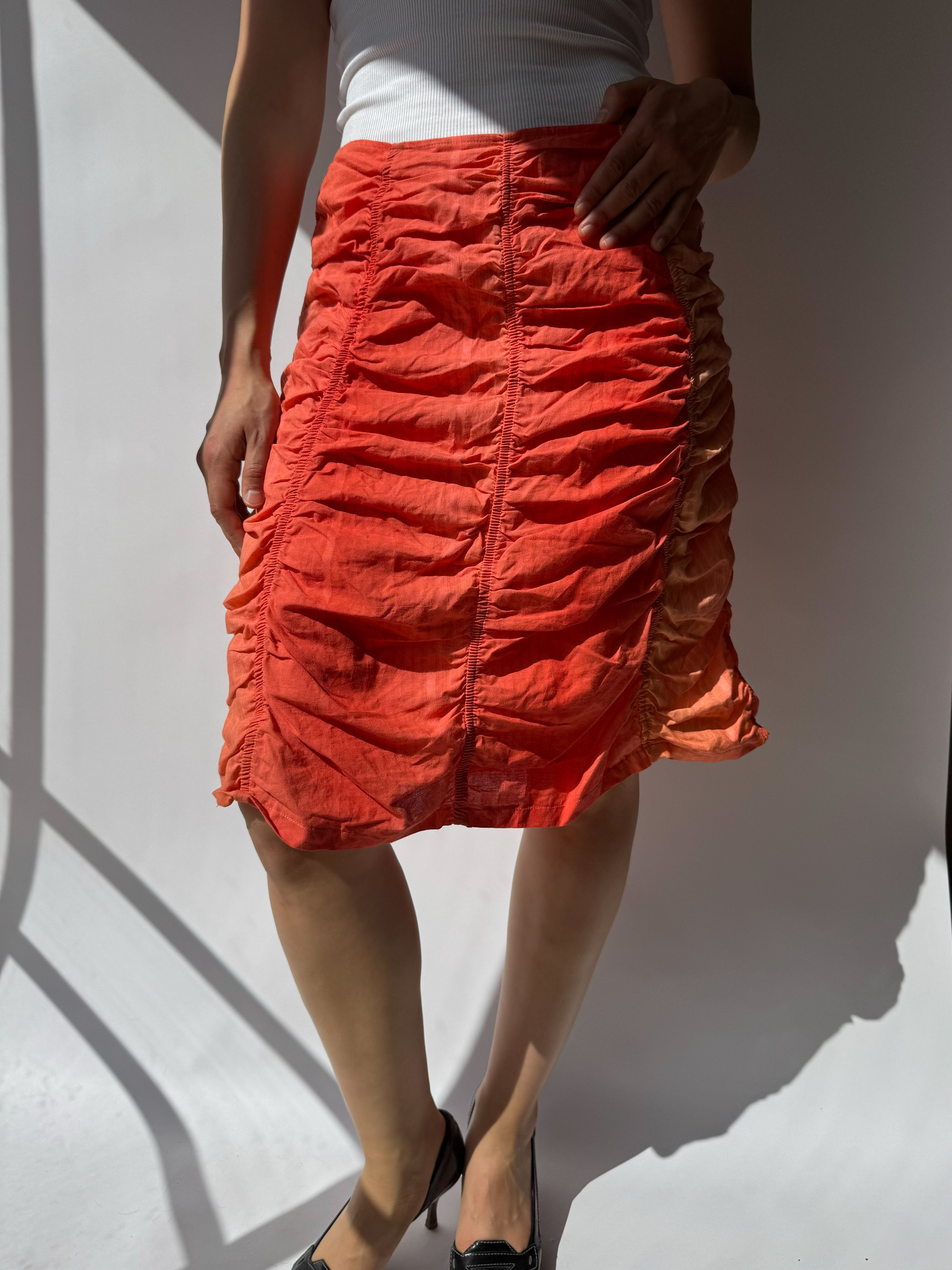 חצאית כיווצים כתומה (40)