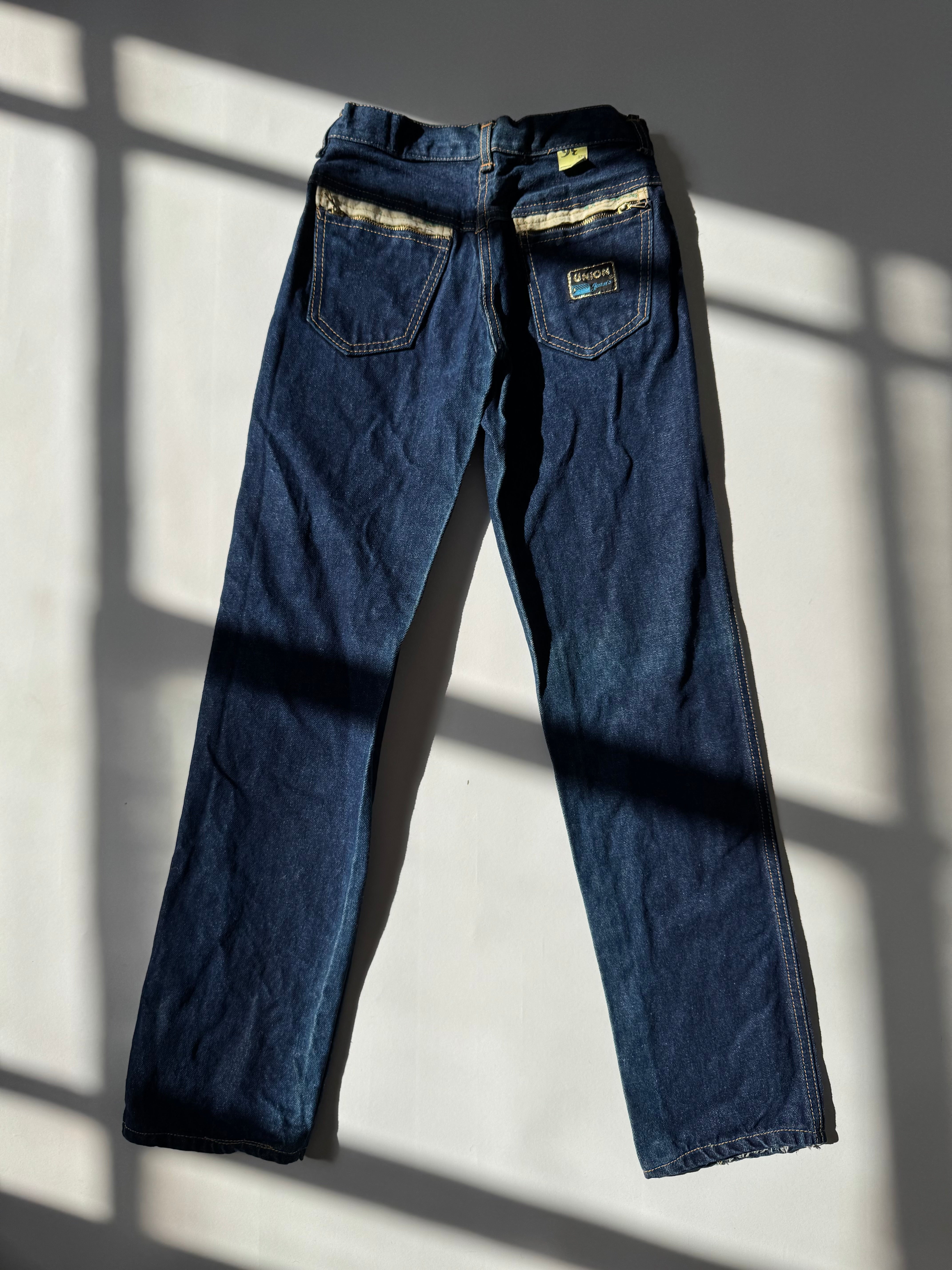 ג׳ינס כהה בגזרה גבוהה (30)