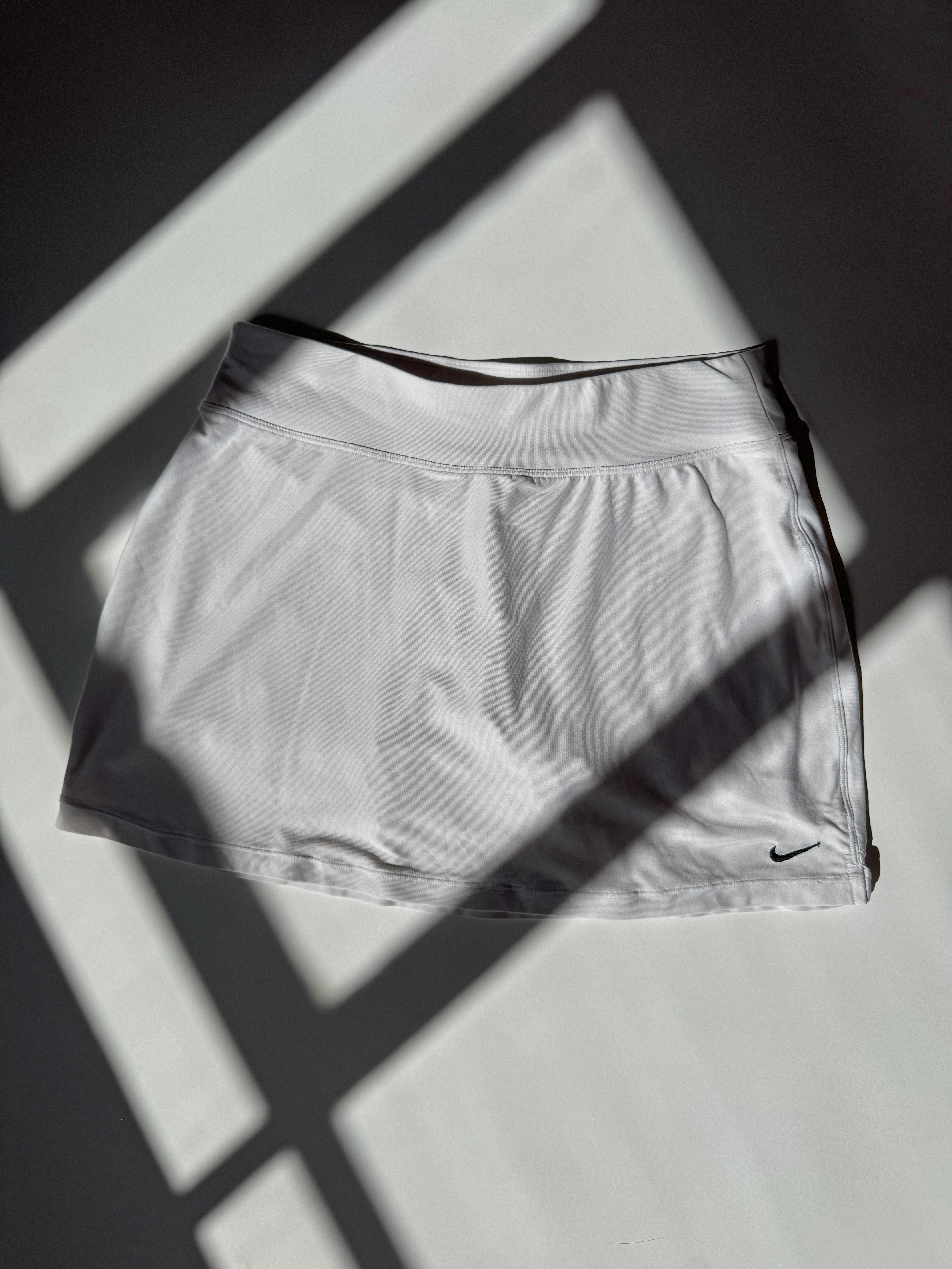 חצאית טניס Nike (40-42)