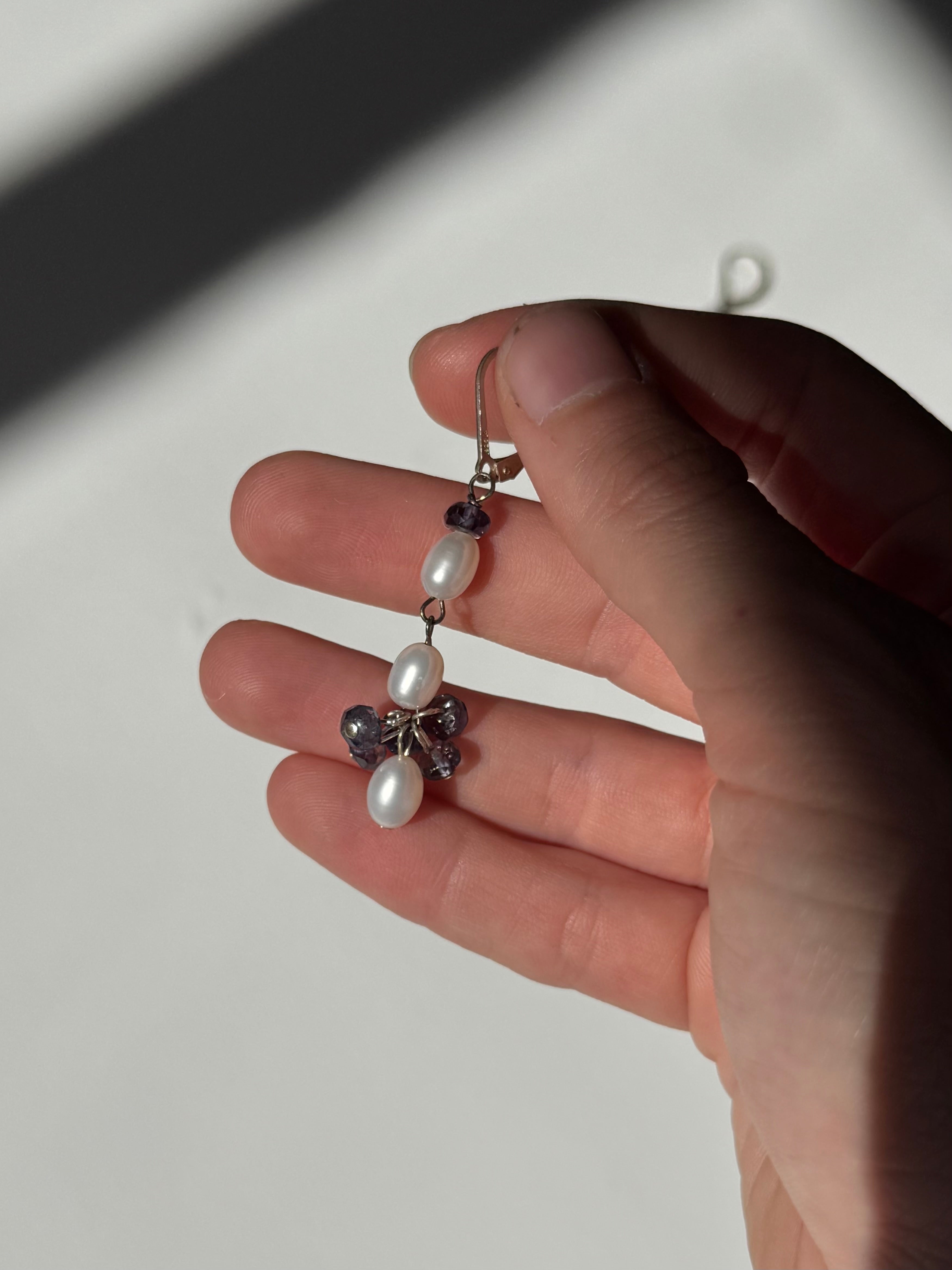 עגילי כסף בשילוב חרוזים ופנינים