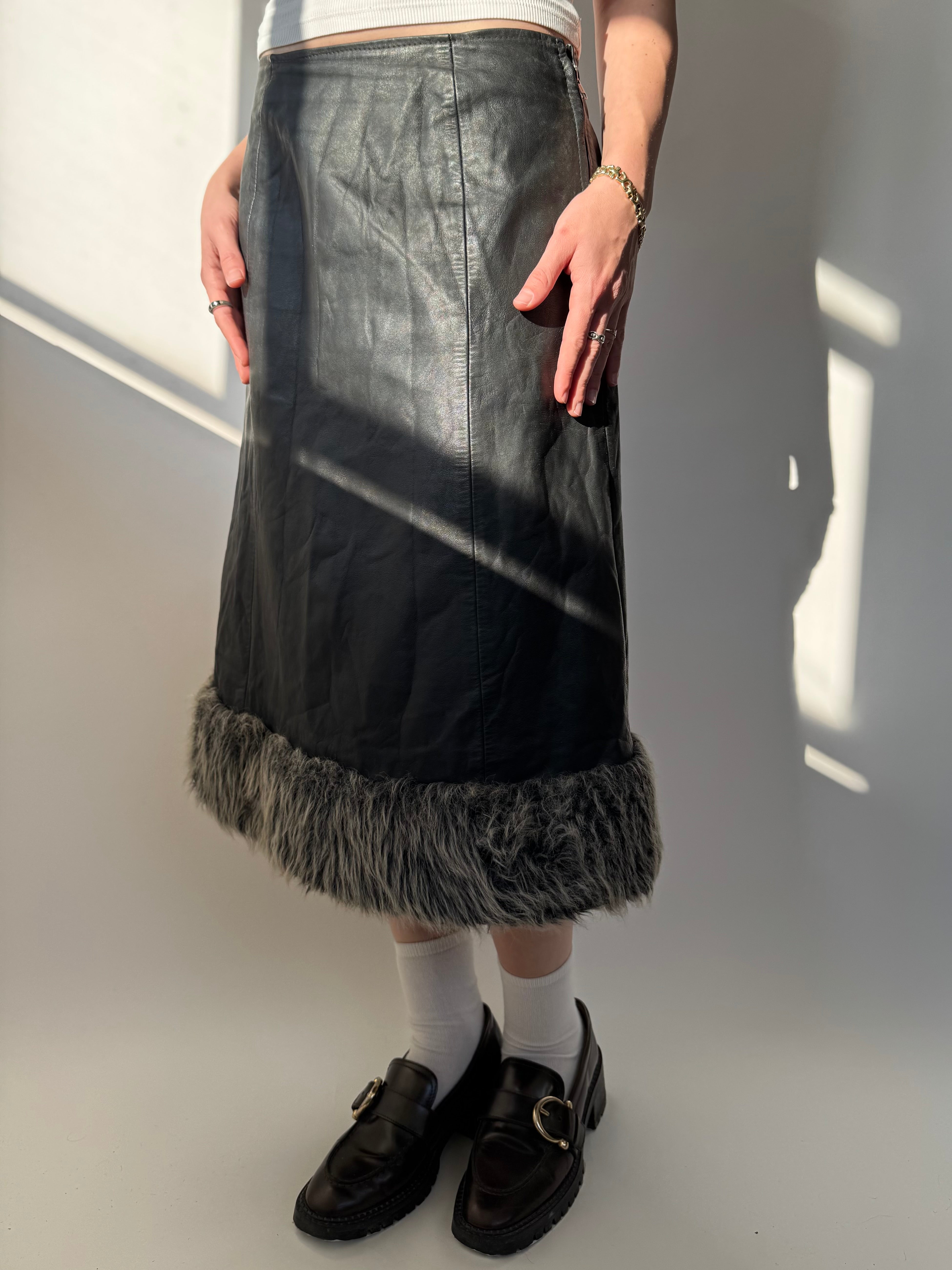 חצאית מידי מעור בשילוב פרווה (36)