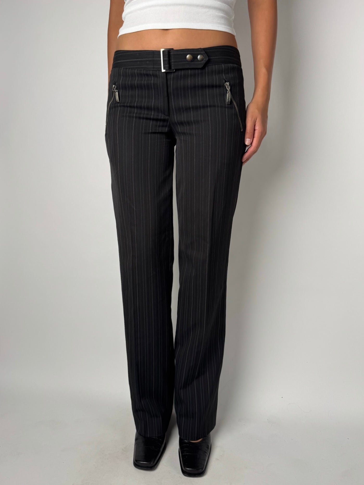 מכנסיים מחויטים פסים (40)