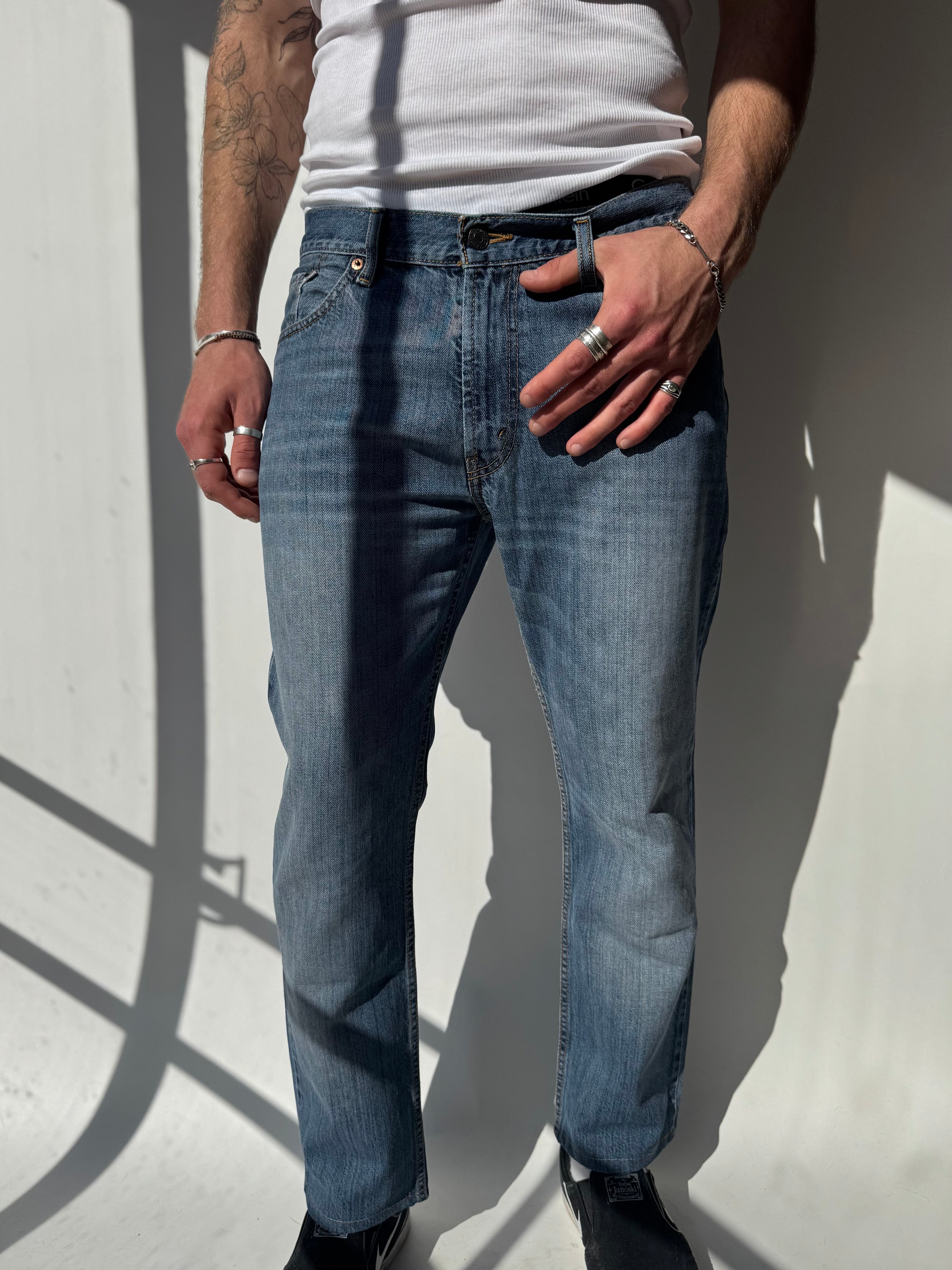 ג׳ינס בגזרת סלים (44)