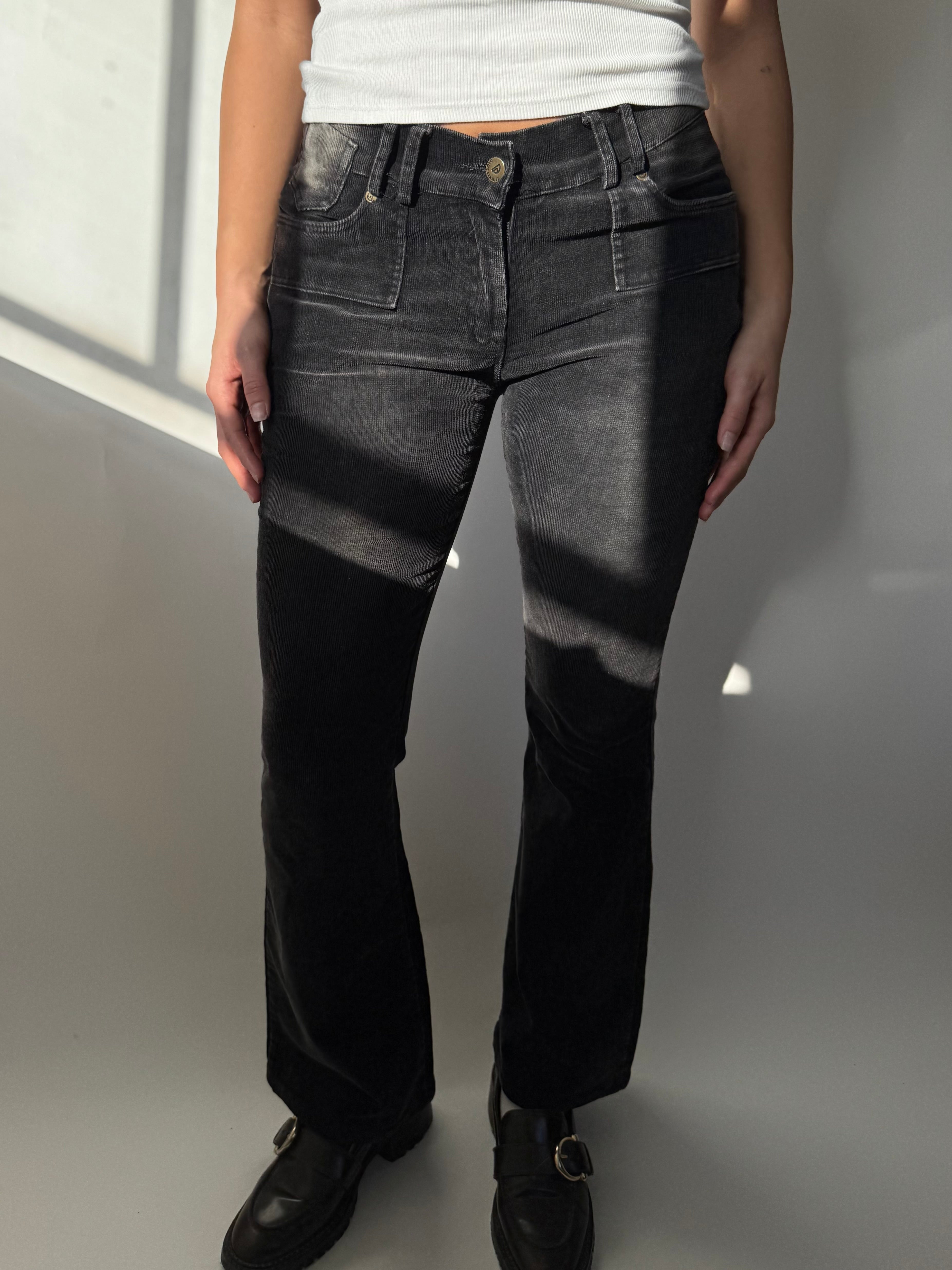 מכנסי קורדרוי בגזרה נמוכה (38)