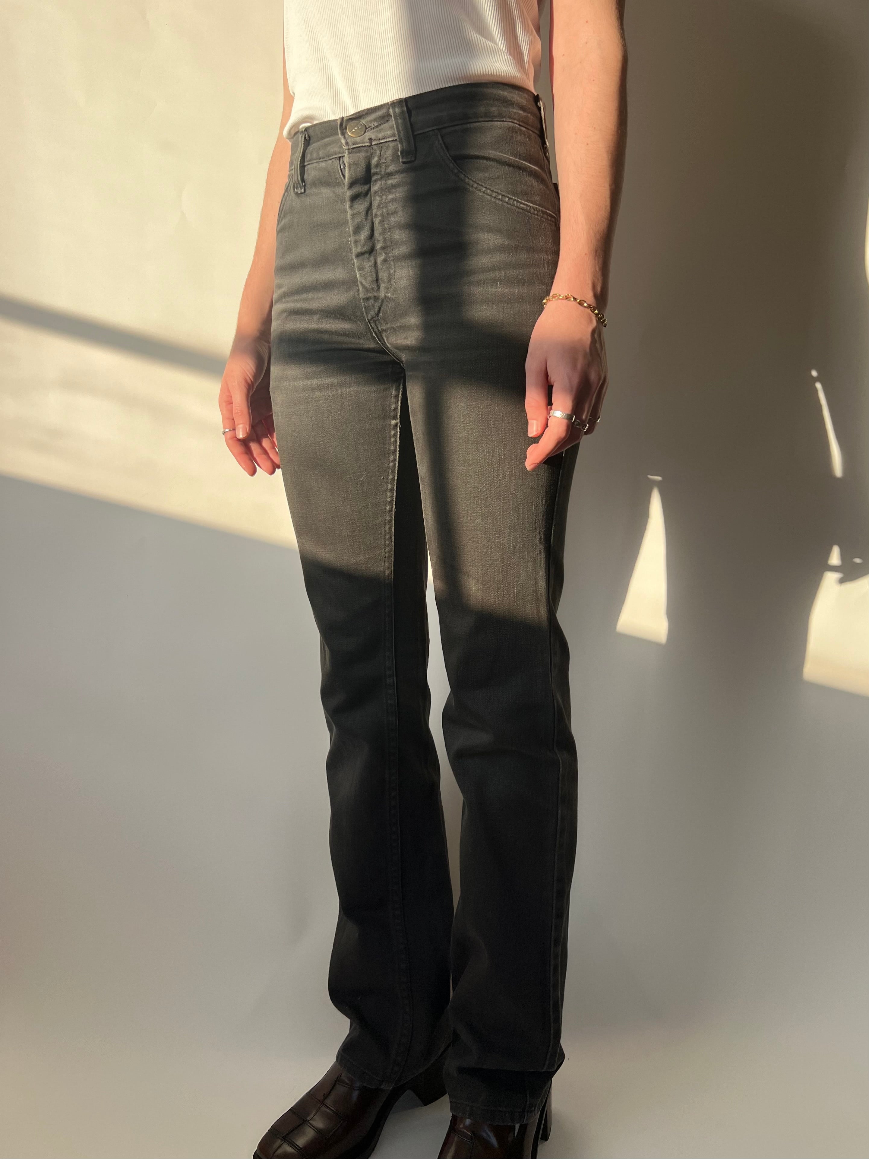 ג׳ינס בגזרה ישרה Wrangler (32)