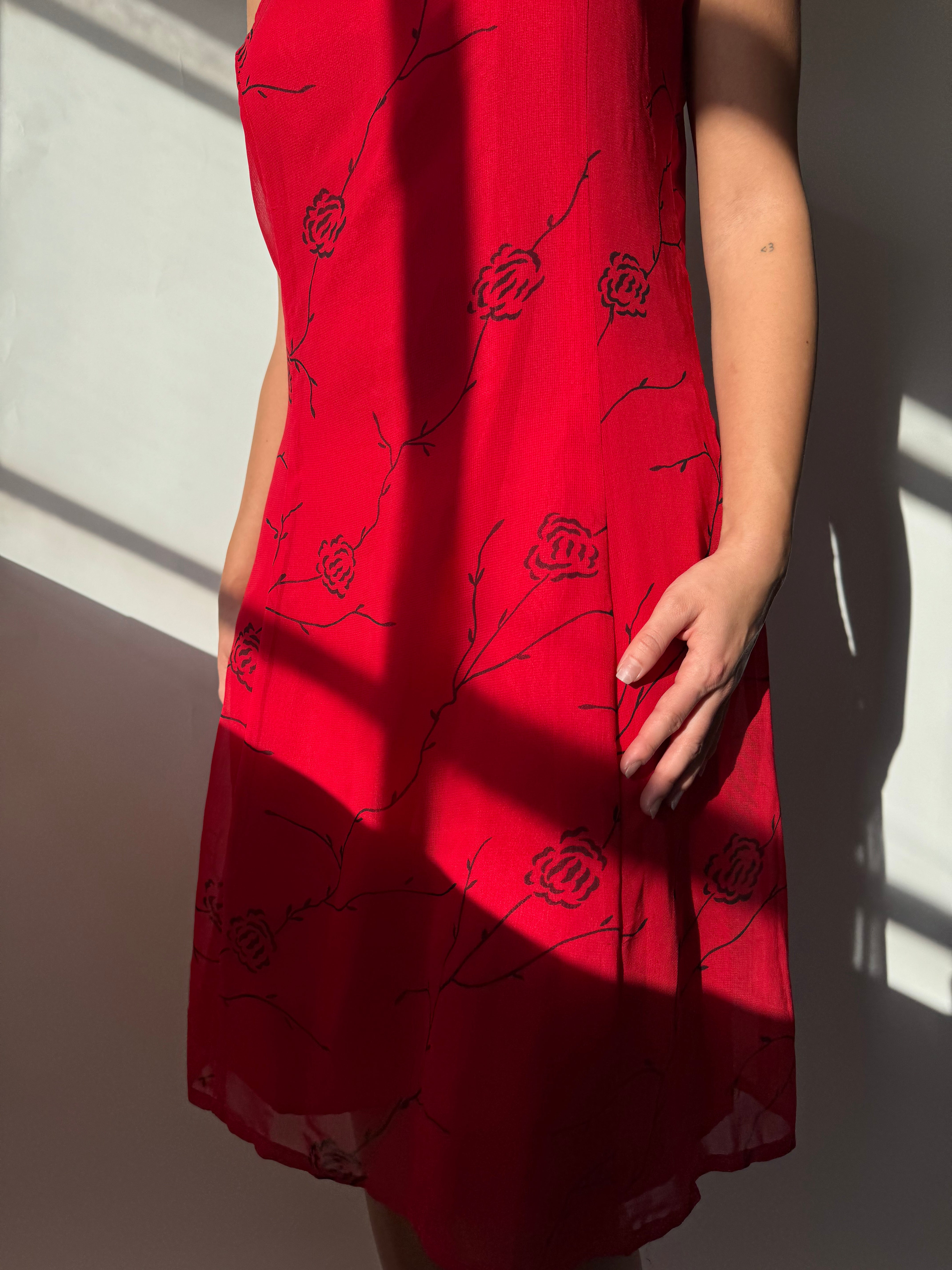 שמלת מידי אדומה ופרחונית (M-L)