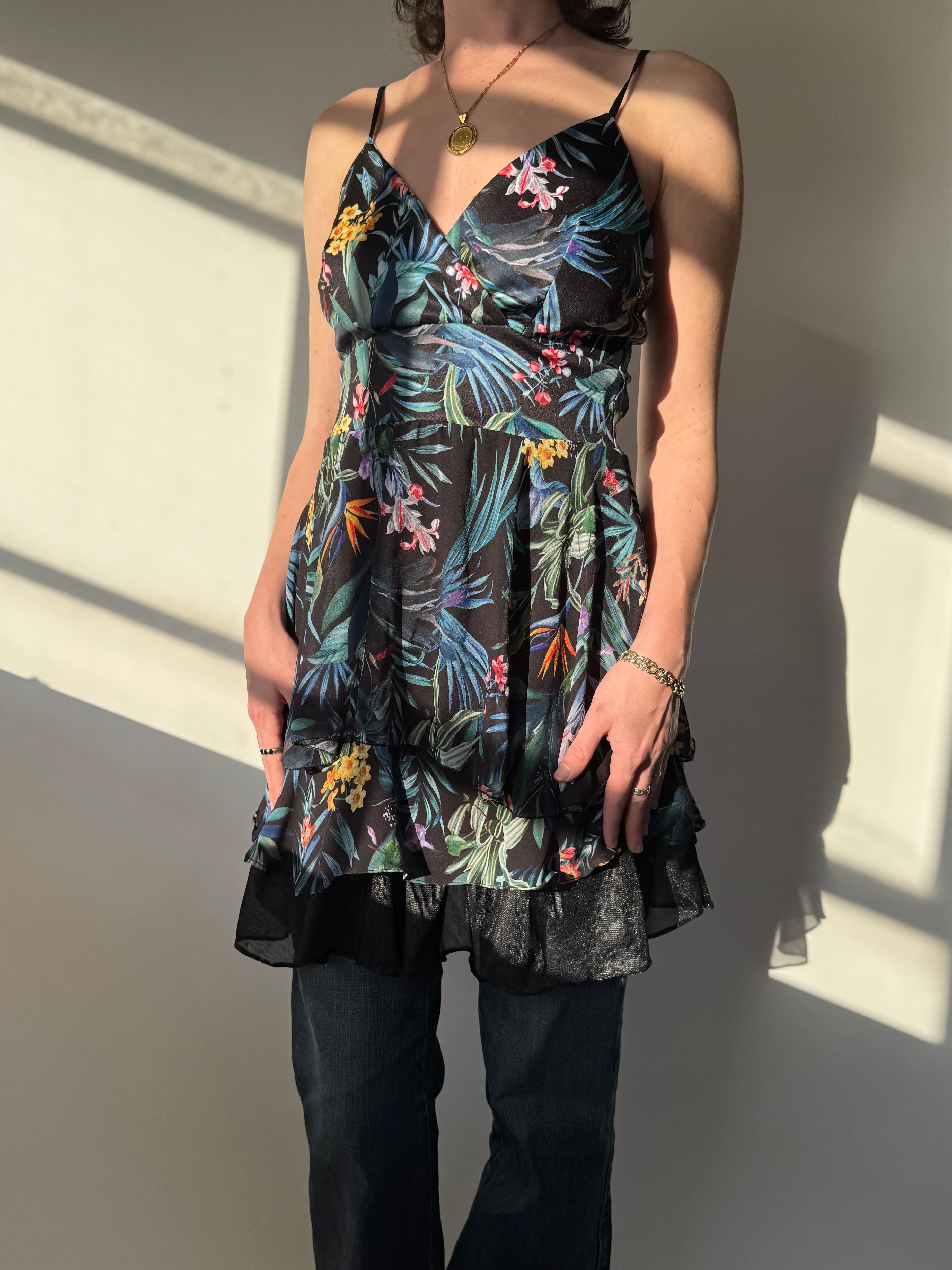 שמלת מיני פרחונית וצבעונית (S)