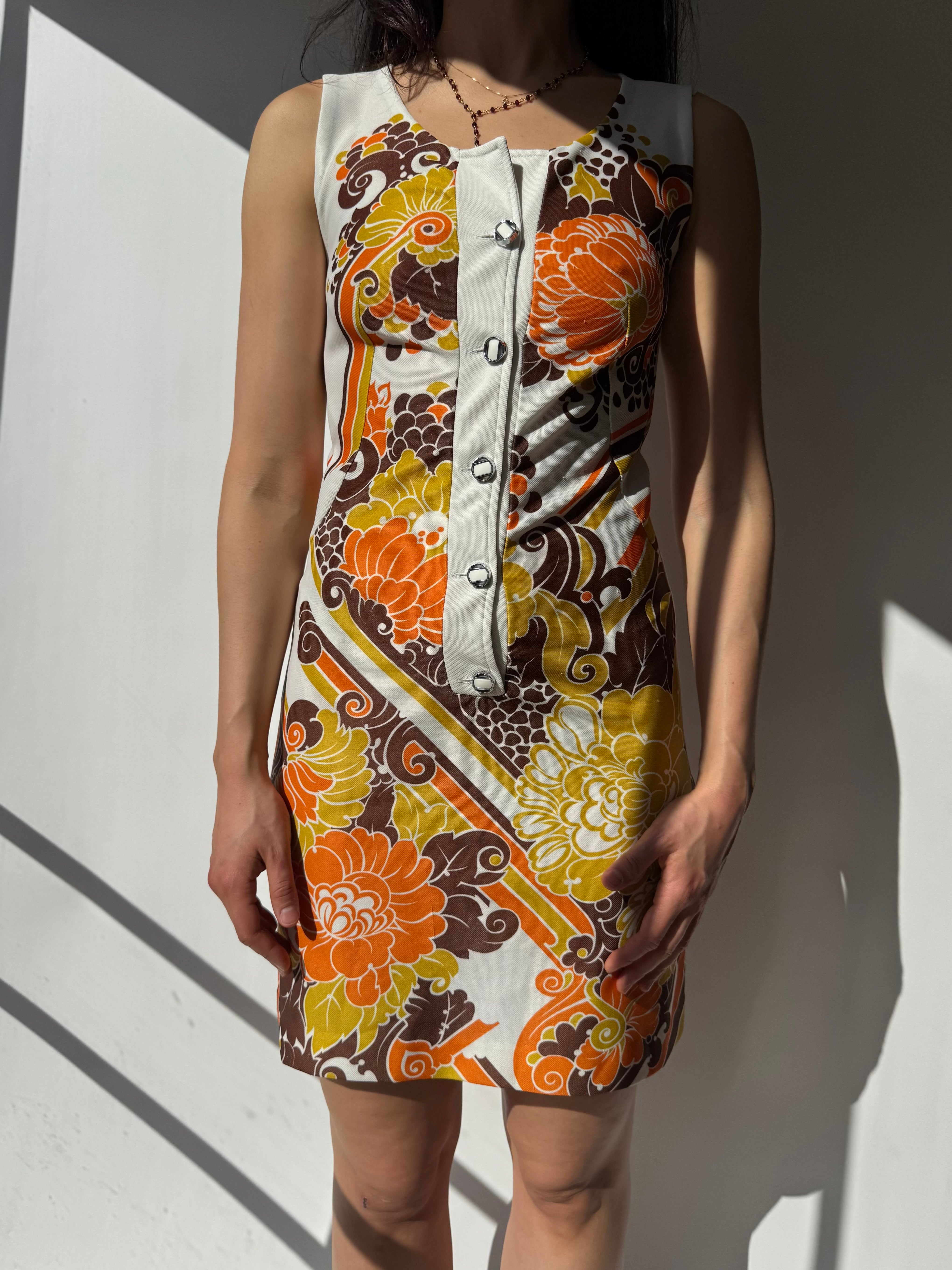 שמלת כפתורים פרחונית (S)