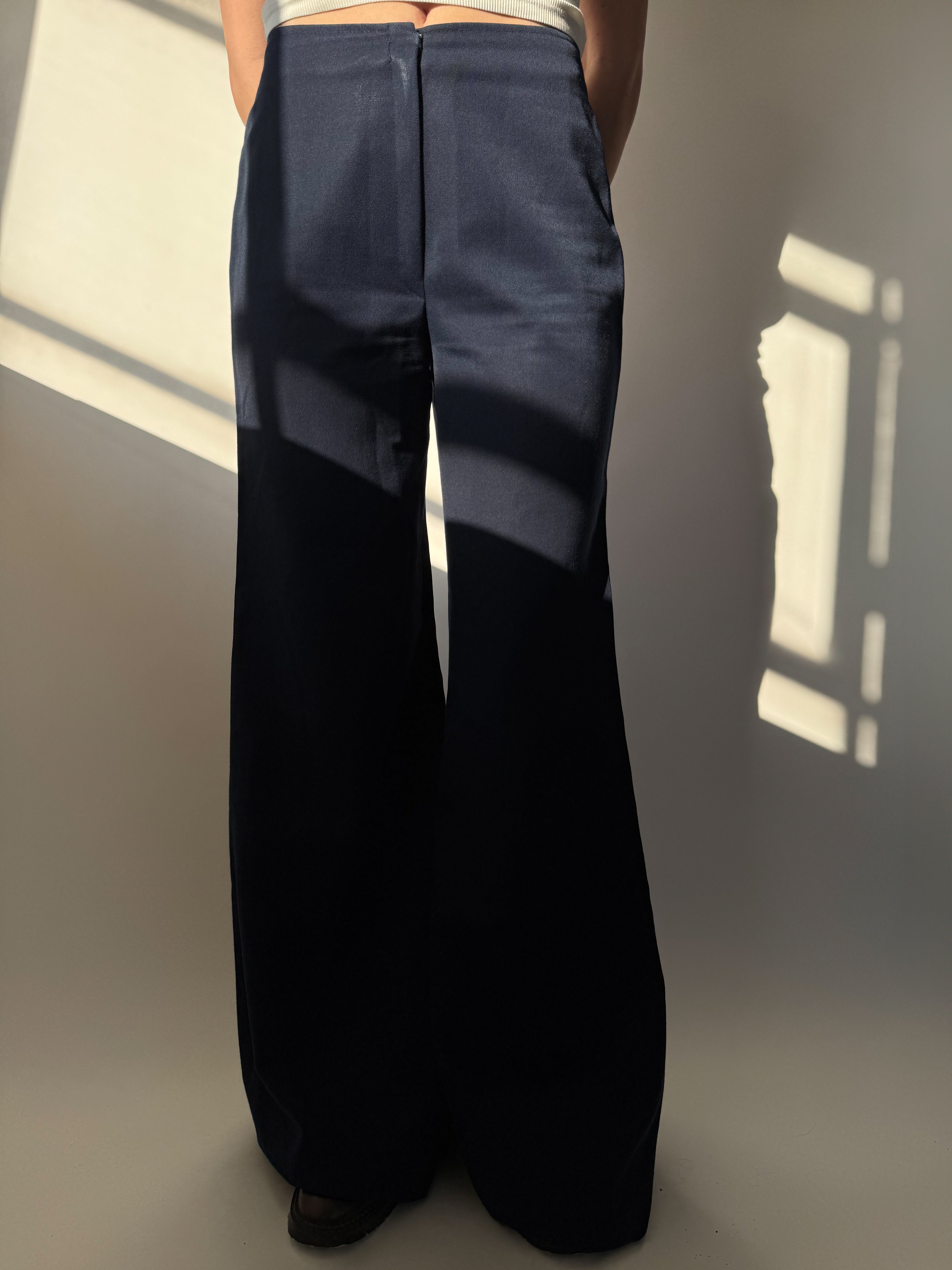 מכנסיים כחולים מתרחבים (34)