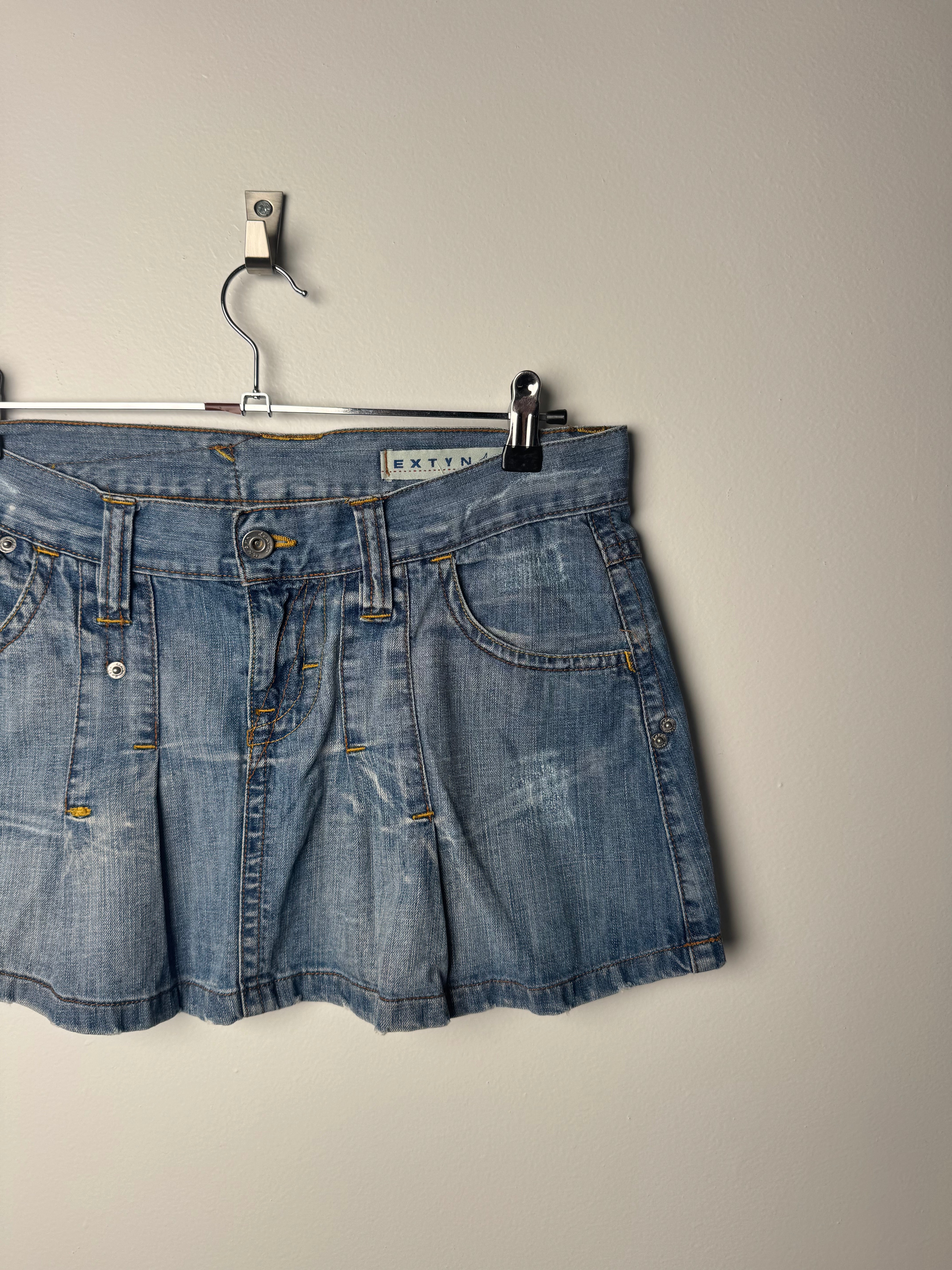 חצאית ג׳ינס מיני (38-40)