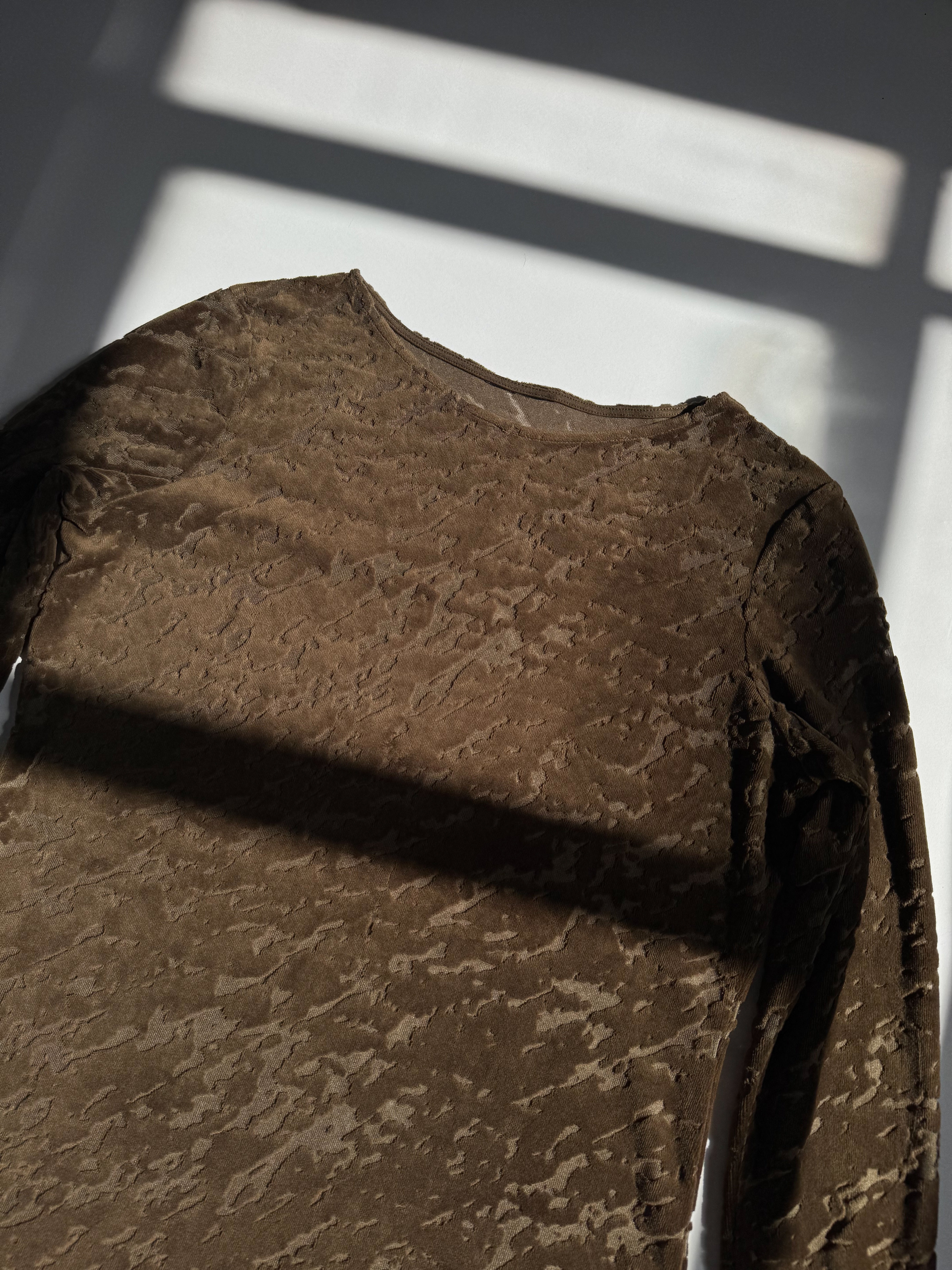 חולצת קטיפה בטקסטורה (L)