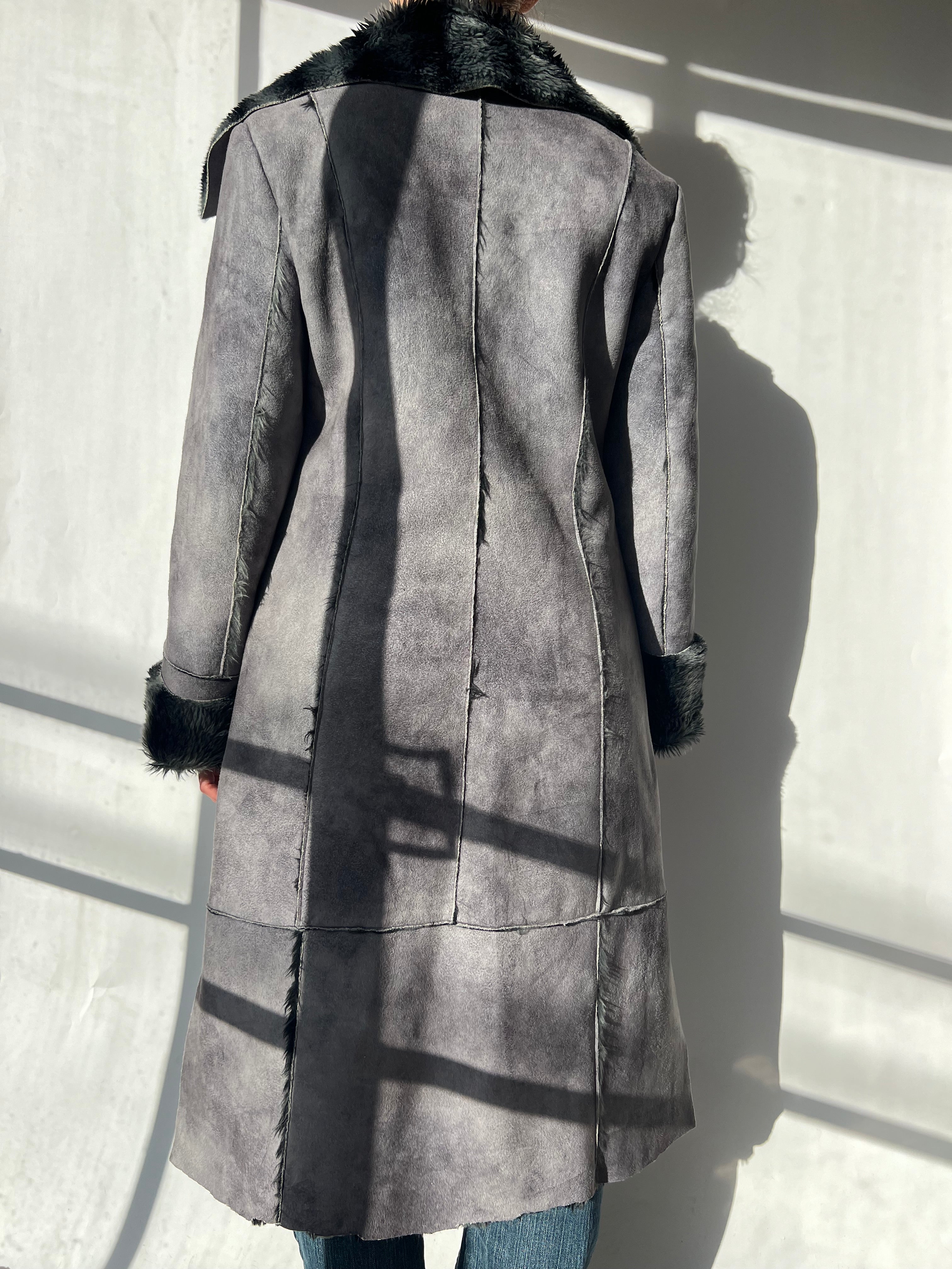 מעיל ארוך בשילוב פרווה (M)