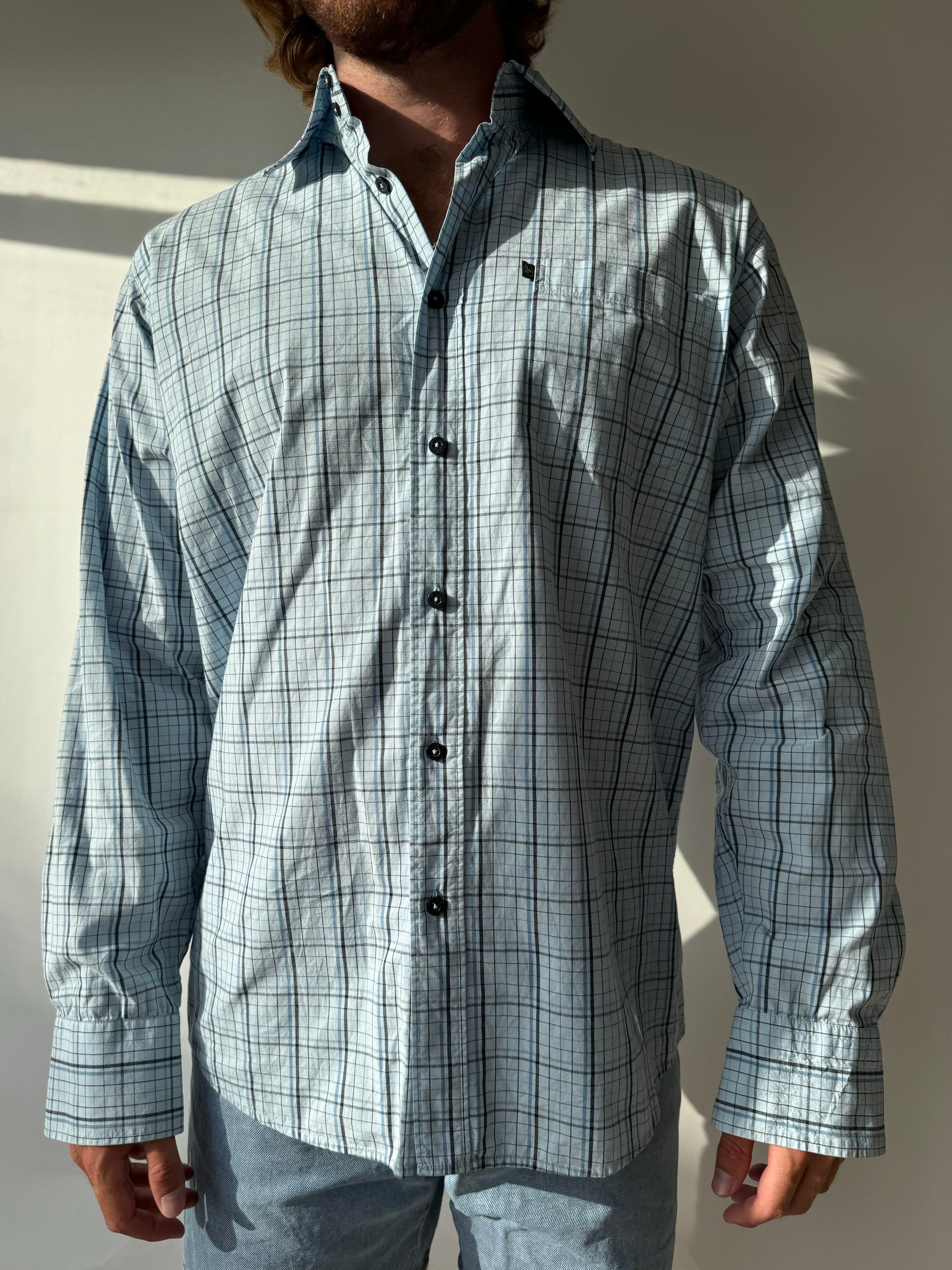 חולצה מכופתרת משבצות תכלת (XL)