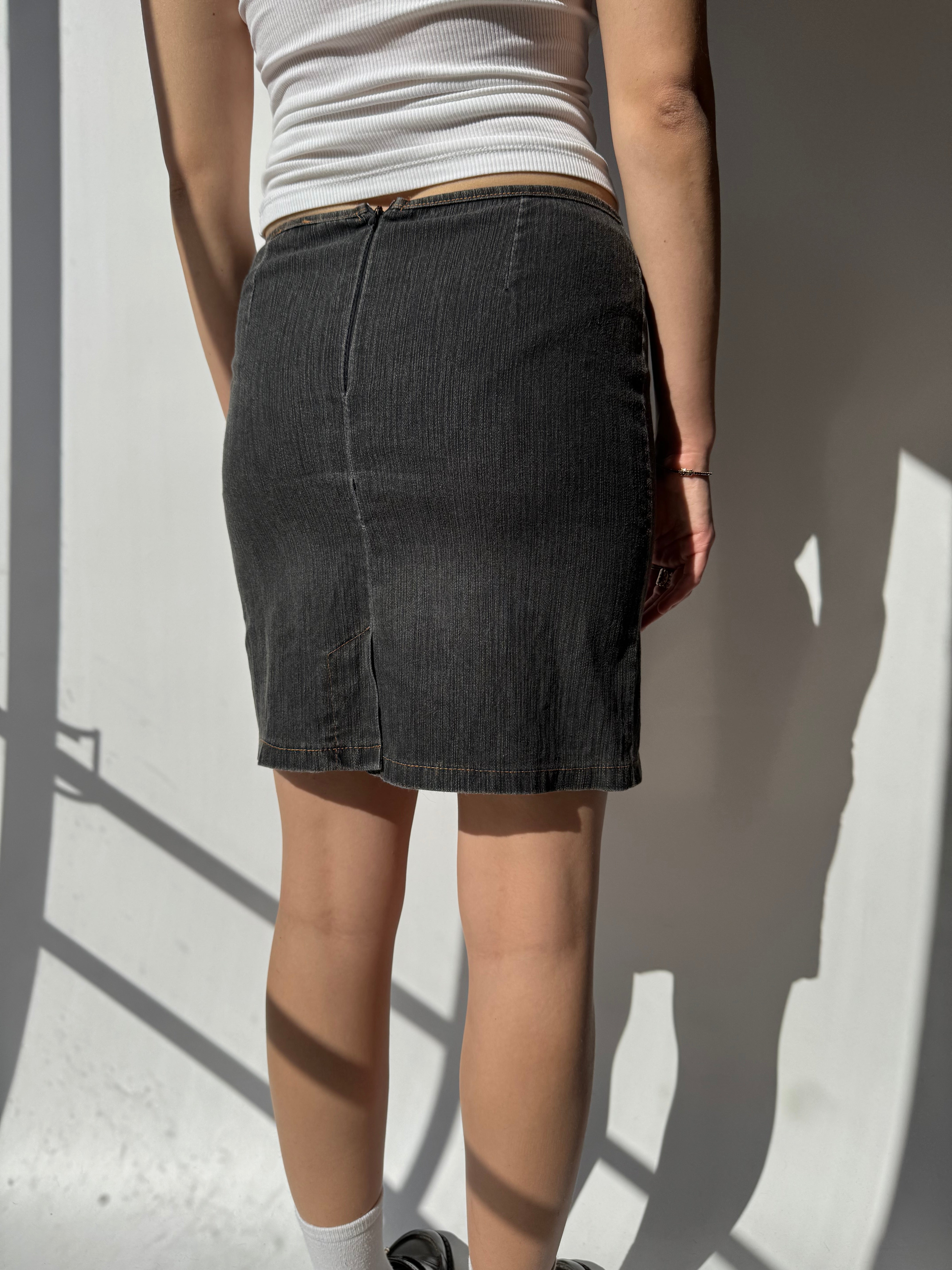 חצאית ג׳ינס משופשפת (34-36)