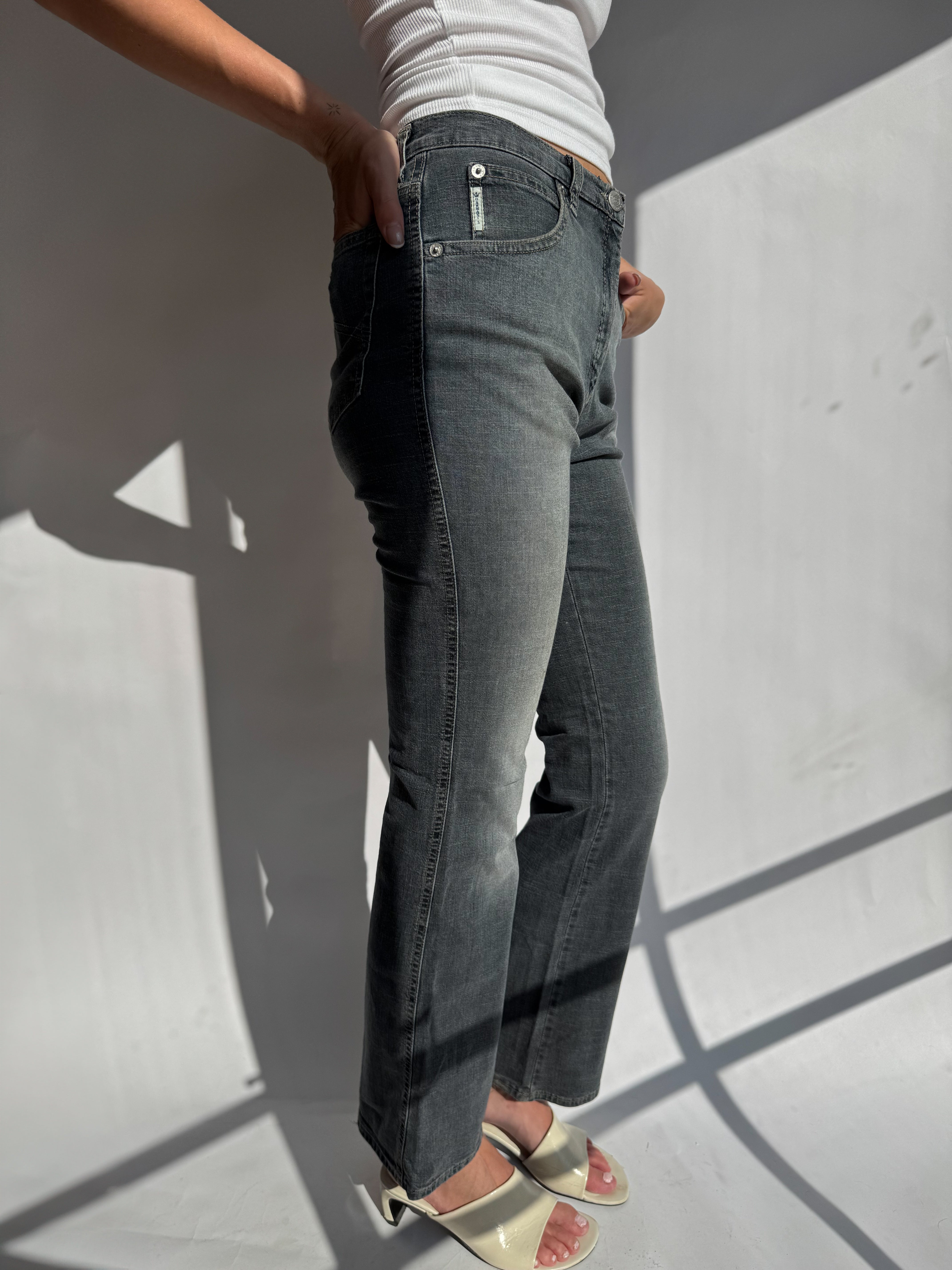 ג׳ינס אפור מתרחב Armani (36)