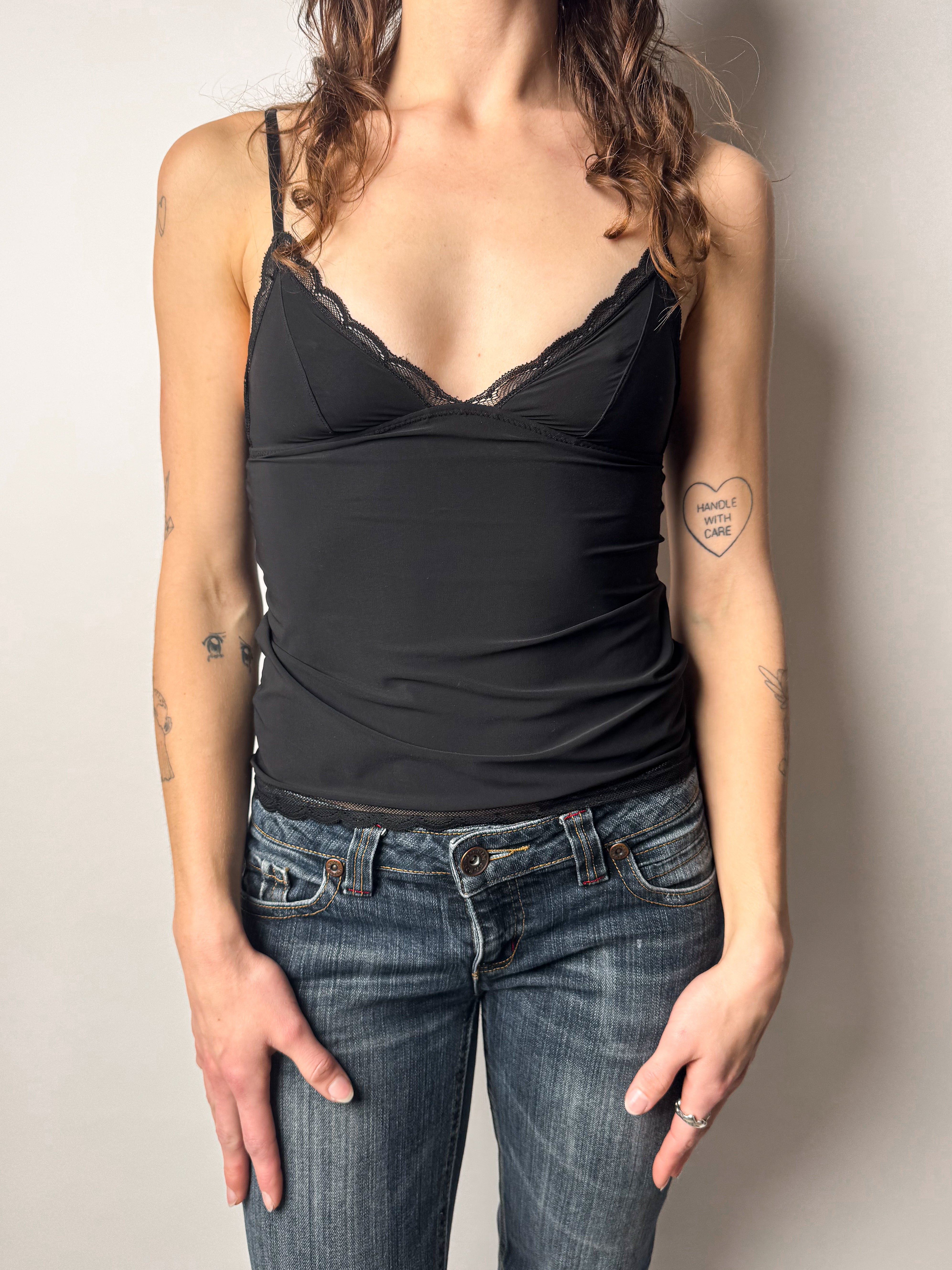 גופיית לייקרה בשילוב תחרה (XS)