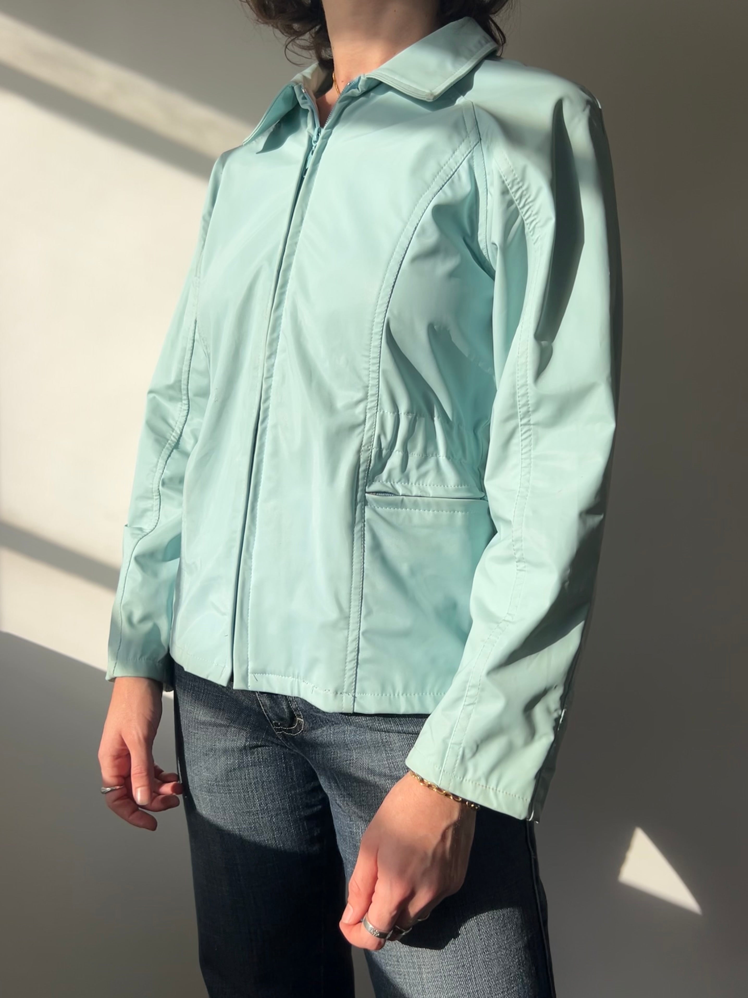 ג׳קט תכלת עם כיווץ (XS-S)