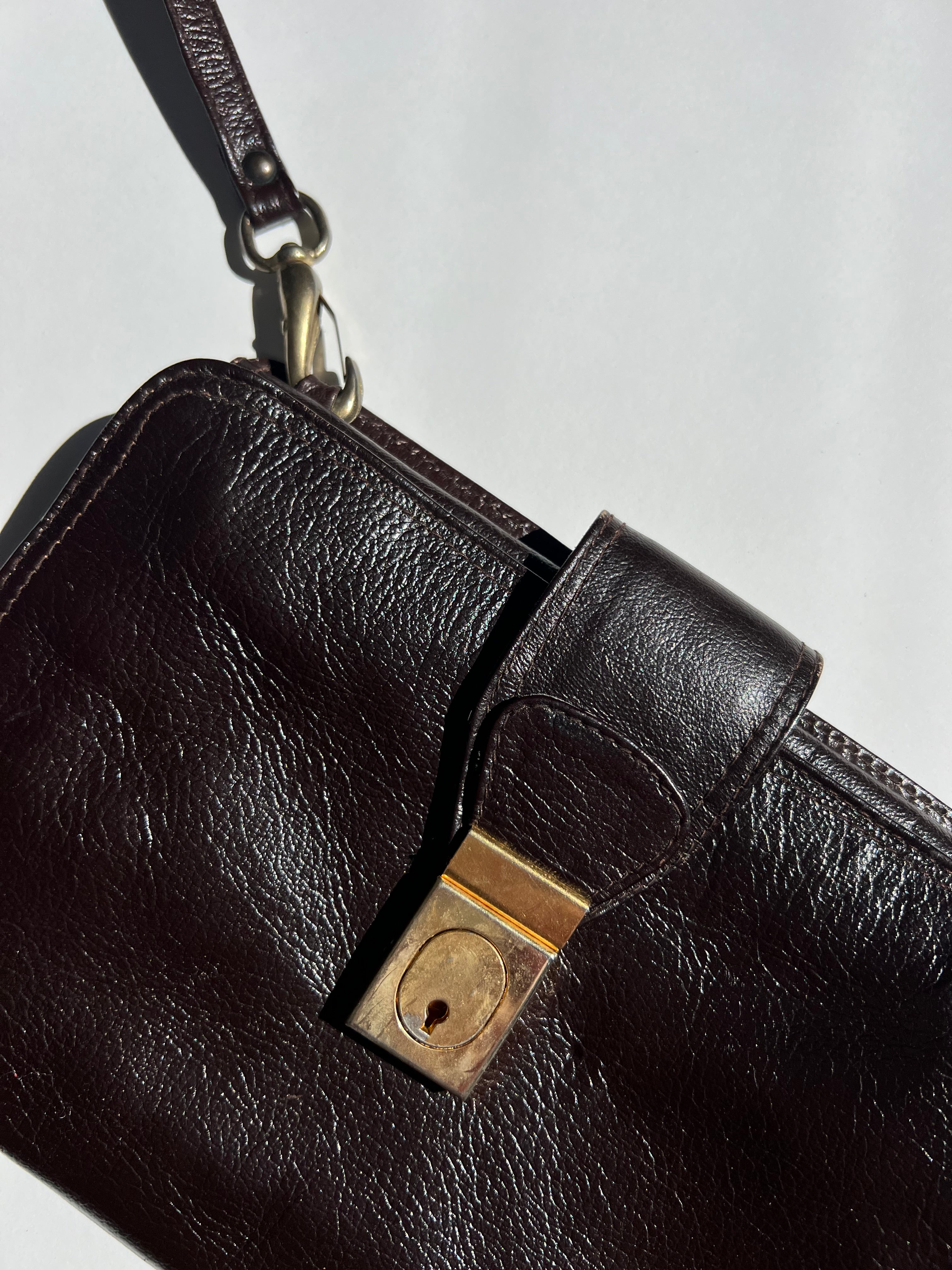 תיק יד עור חם