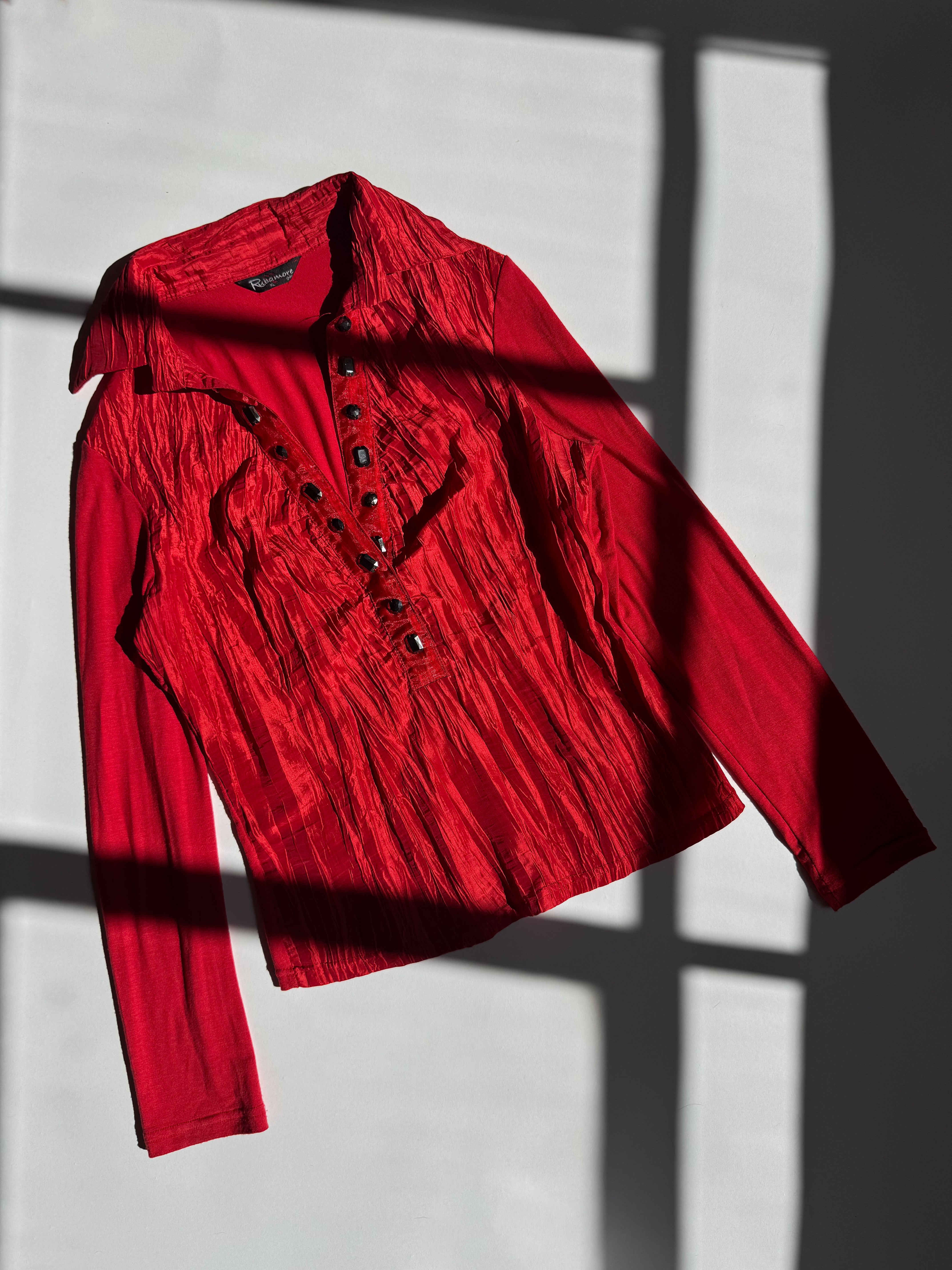 חולצת כיווצים אדומה (M-L)