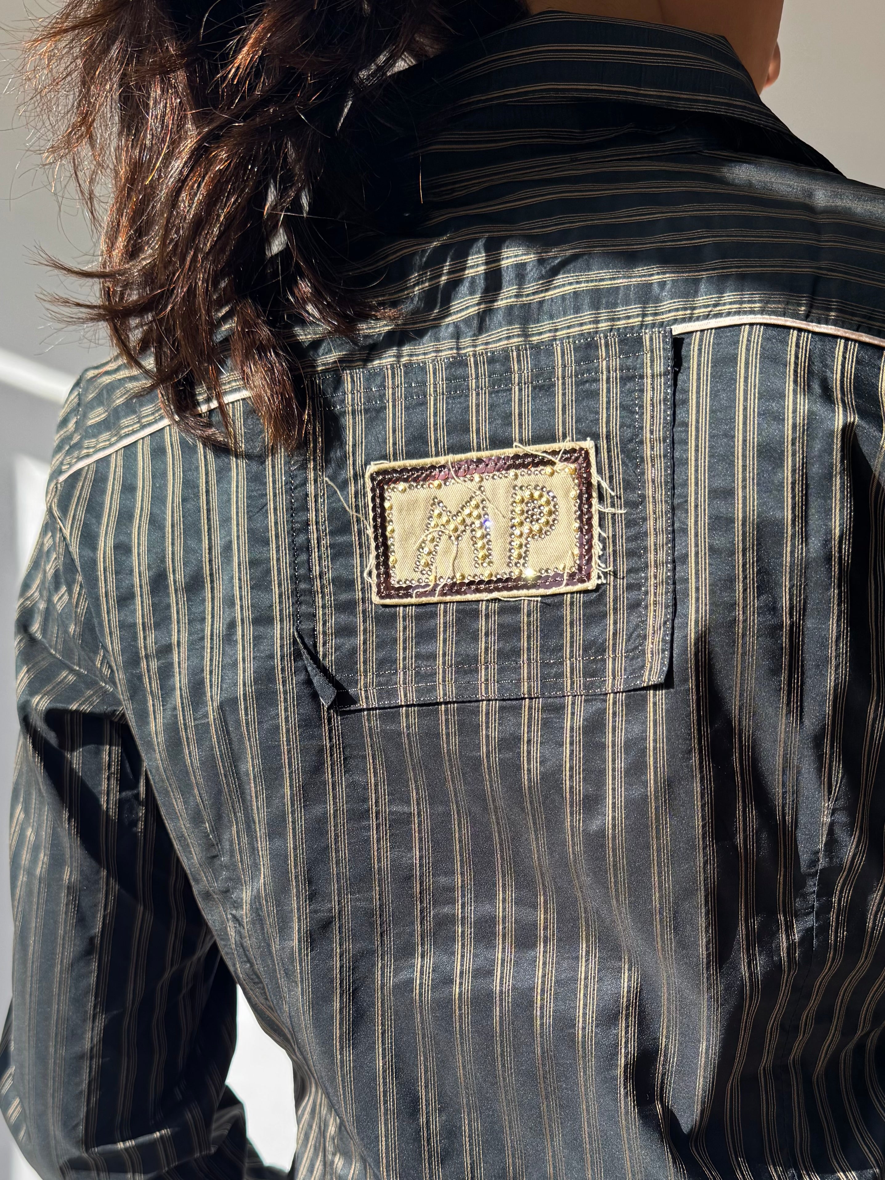 חולצה מכופתרת פסים (M)