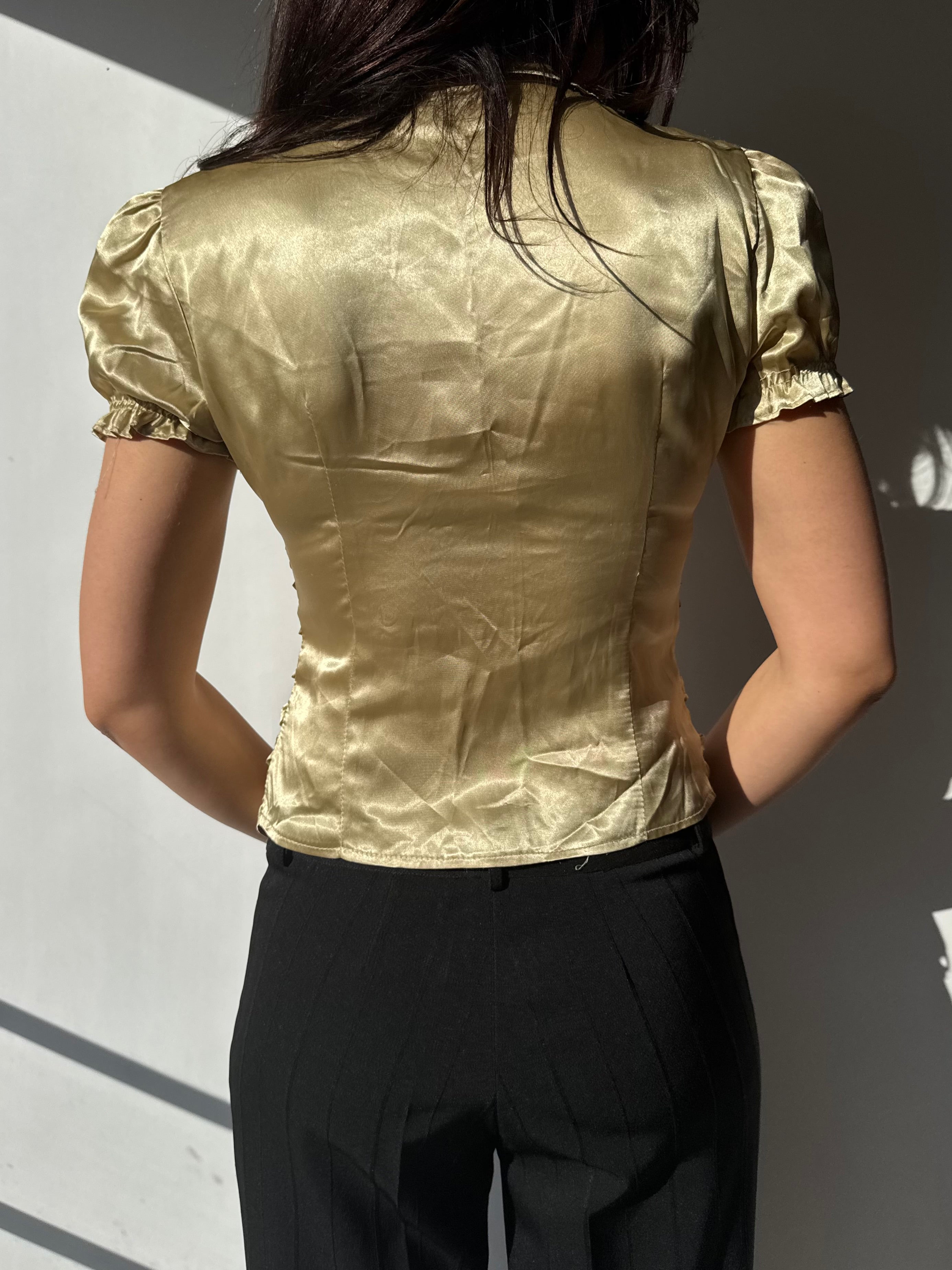 חולצה מכופתרת זהובה (M)