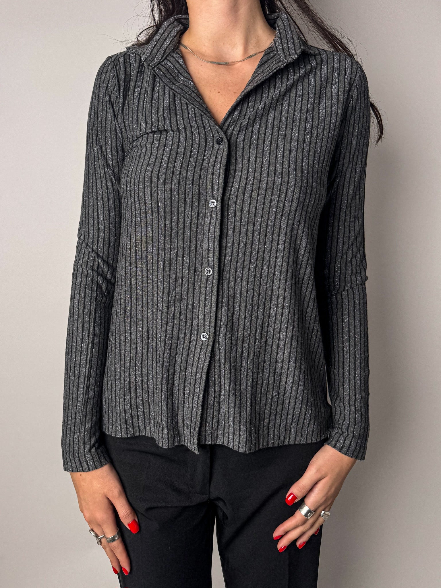 חולצת פסים מכופתרת (M)