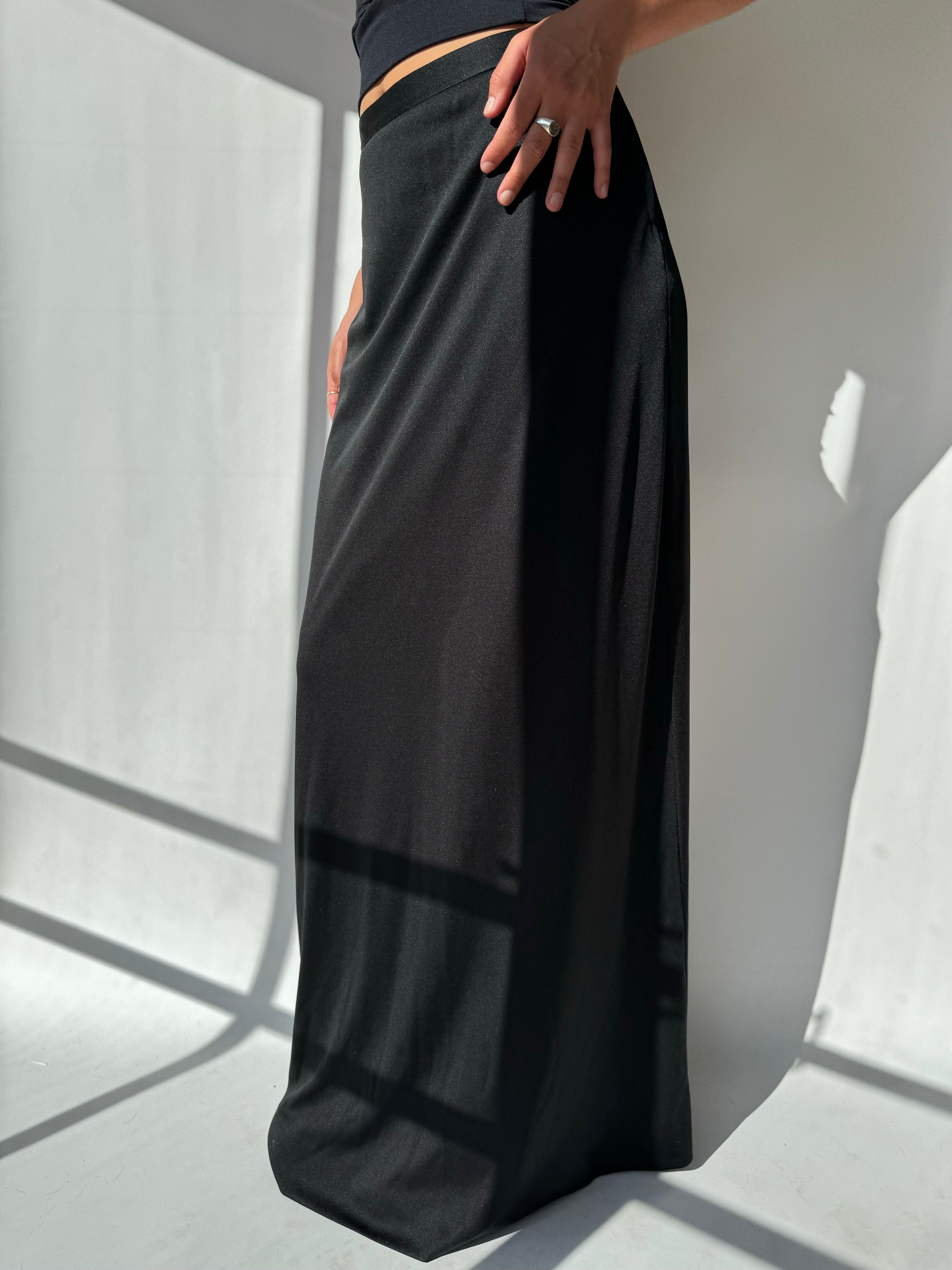 חצאית מקסי שחורה (38)